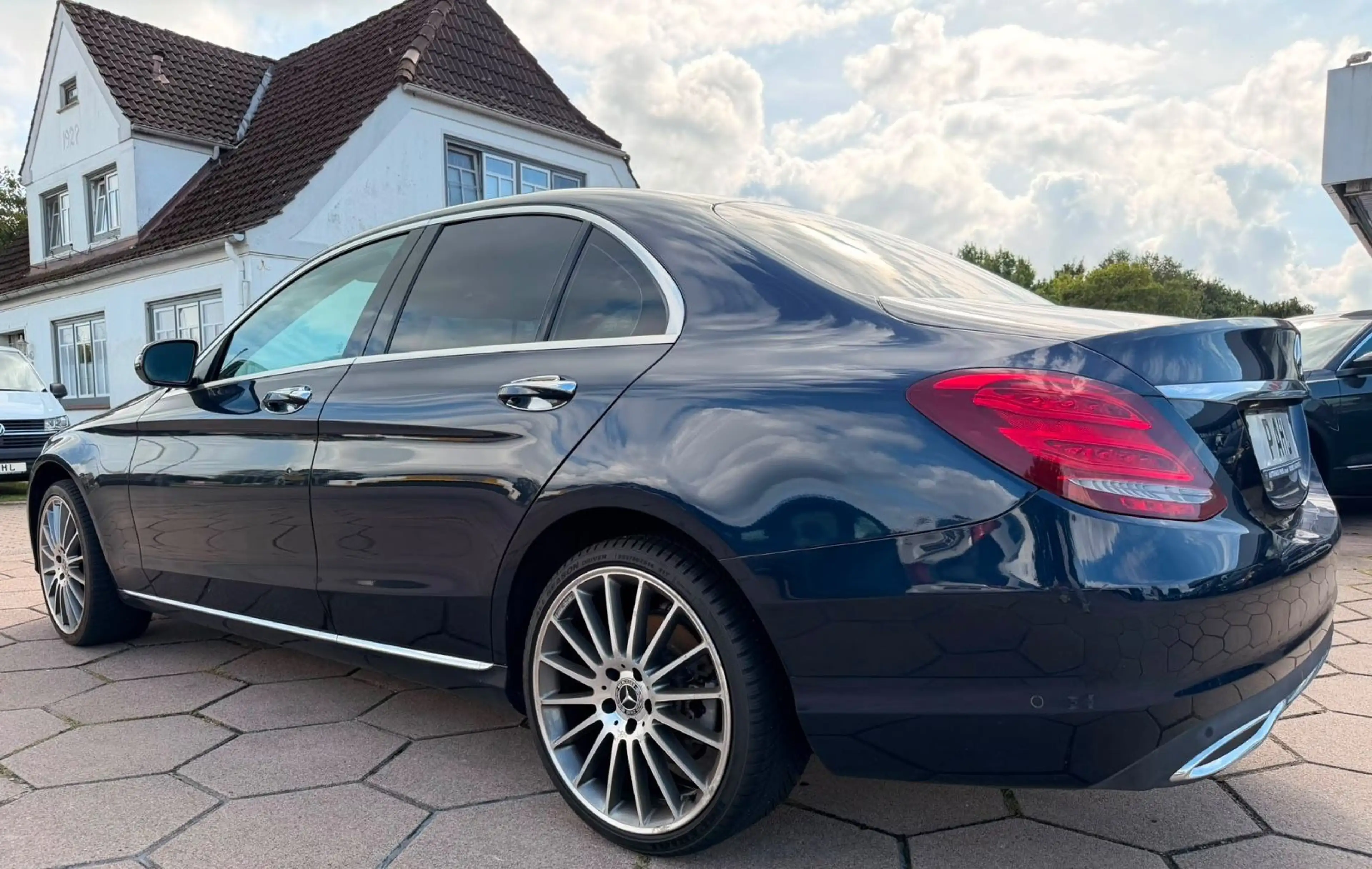 Mercedes-Benz C 180 Lim. Aut. AMG-Line NAVI LED — photo 9