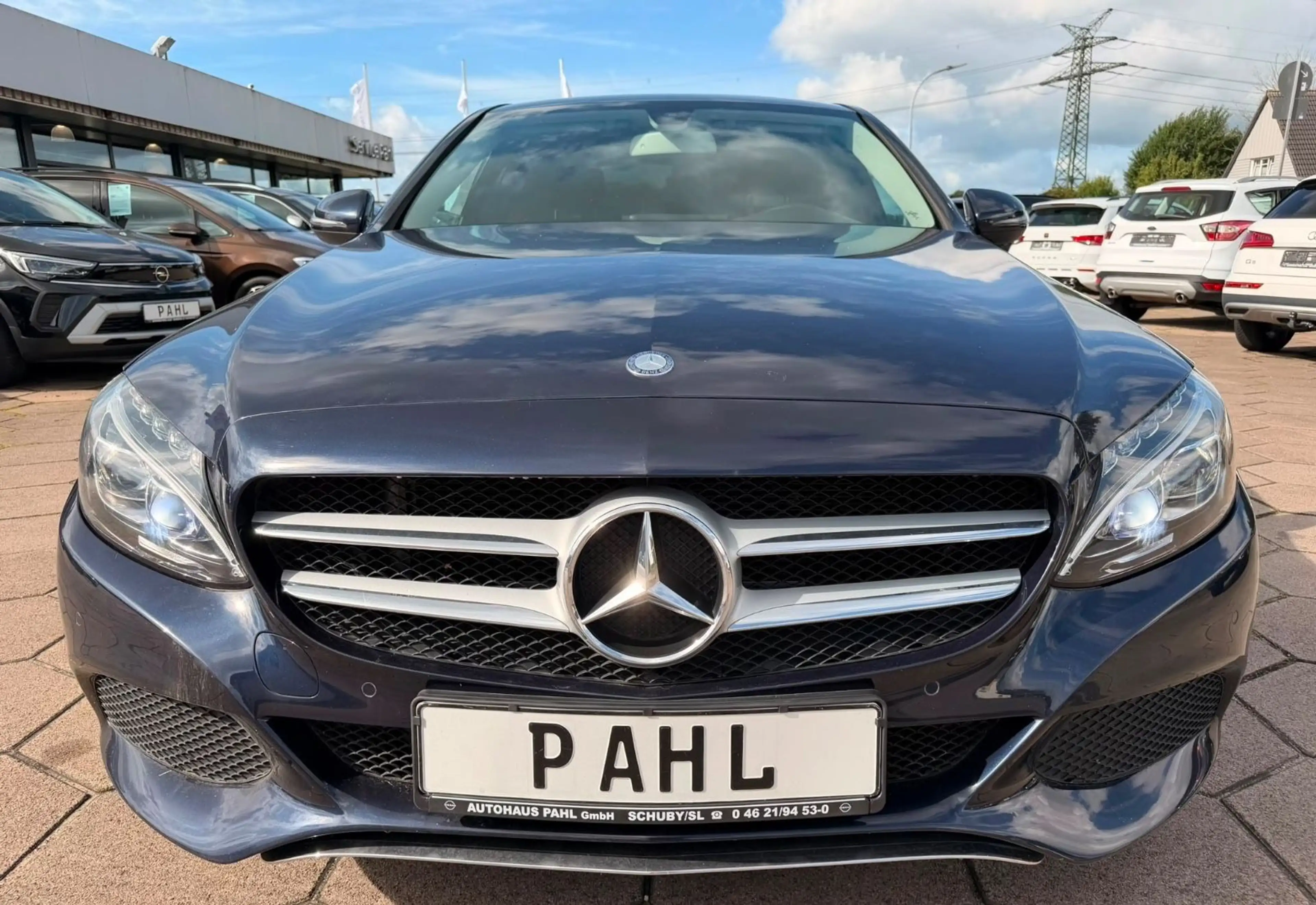 Mercedes-Benz C 180 Lim. Aut. AMG-Line NAVI LED — photo 2