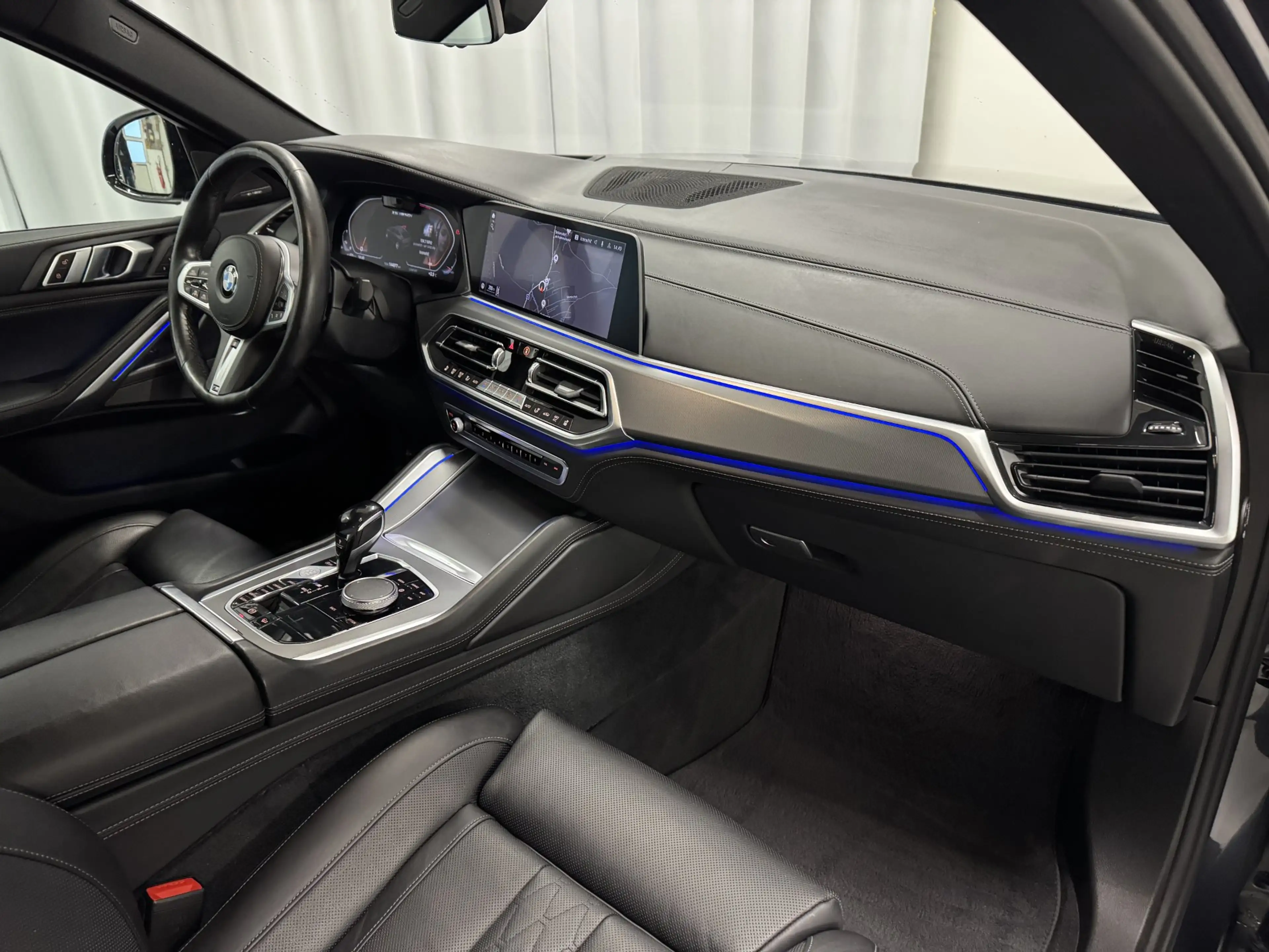 BMW X6 M50i *TOP-Ausstattung* — photo 9