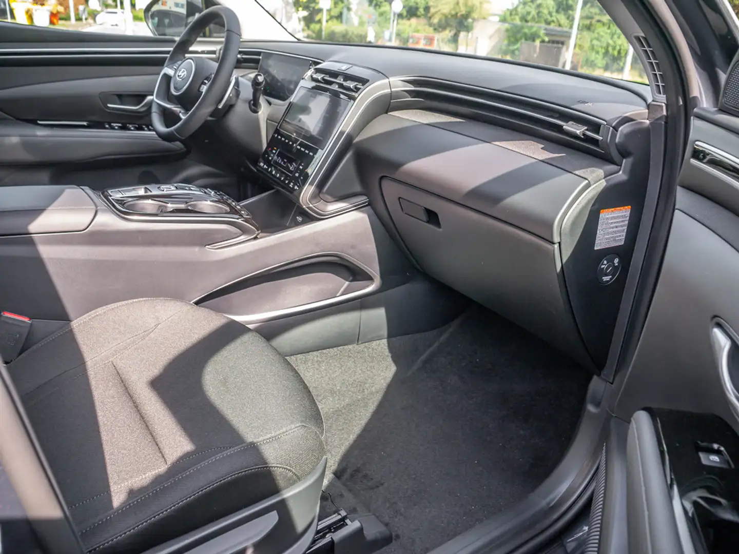 Hyundai TUCSON 1.6 T-GDI Plug-in Hybrid 4WD Trend Grau - 2