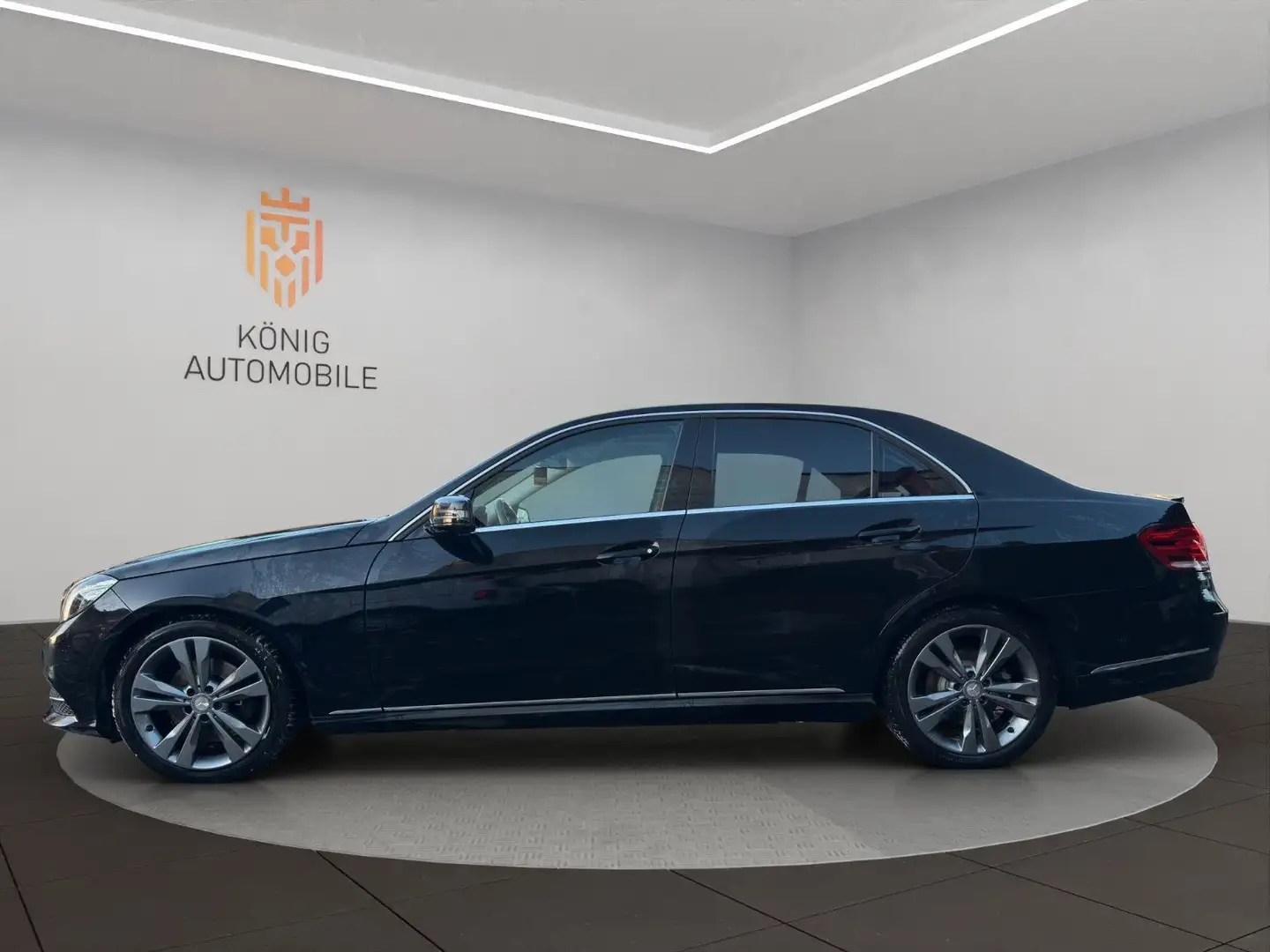 Mercedes-Benz E 350 BlueTec 4Matic/NAV/SHZ/LM/SCHIEBEDACH/LED Schwarz - 2
