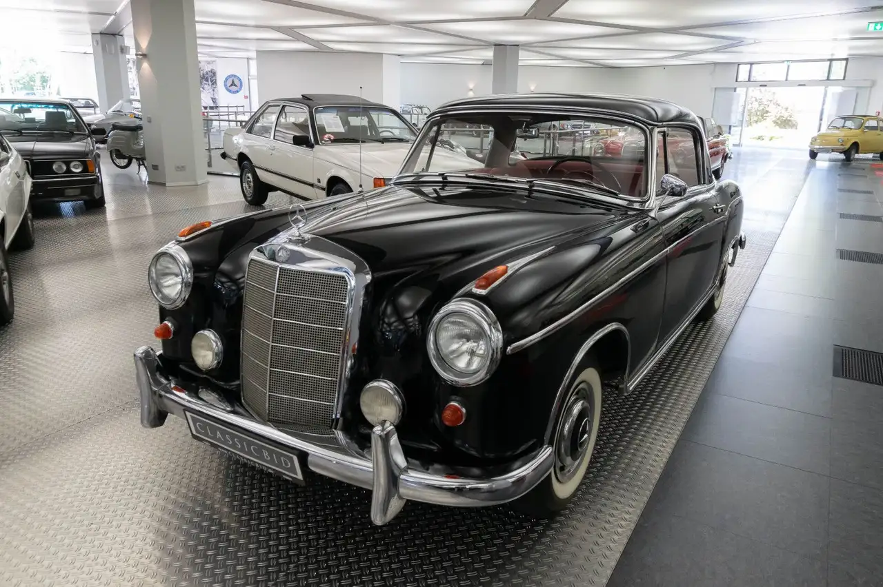 Mercedes-Benz 220 S Ponton Coupé, foto 1
