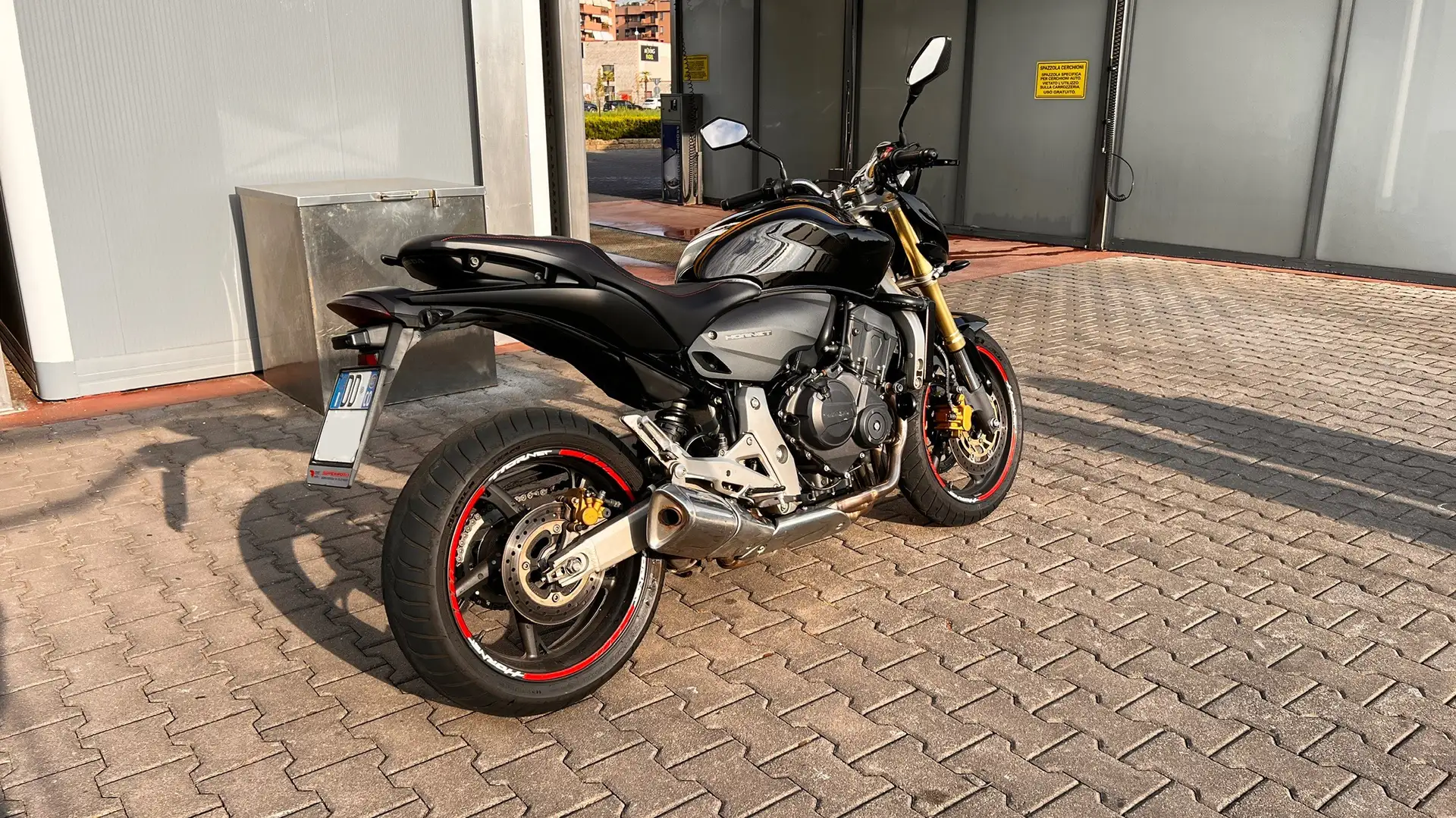 Honda Hornet 600 Nero - 2