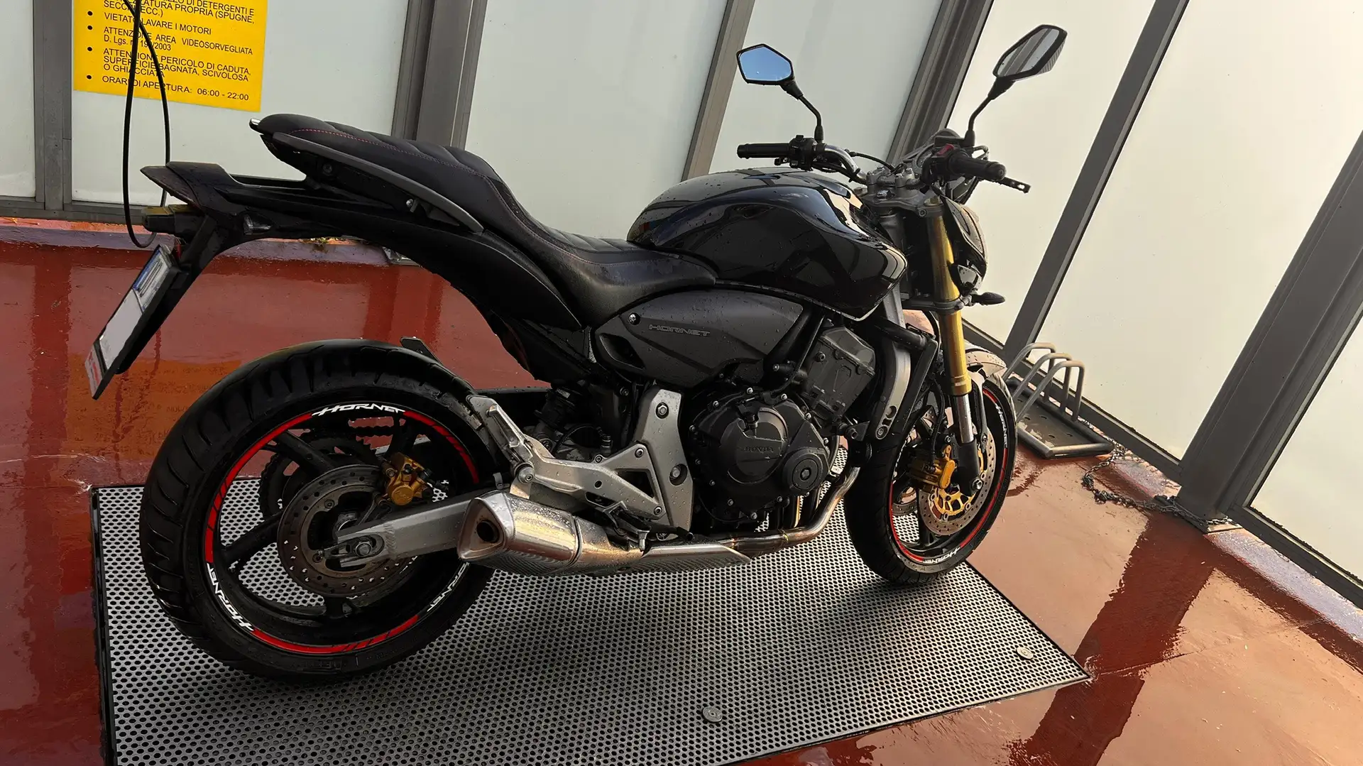 Honda Hornet 600 Nero - 1