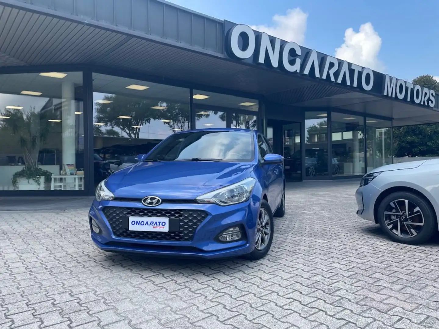 Hyundai i20 1.2 5 porte Econext Tech #GPL #Camera #CarPlay Blauw - 1