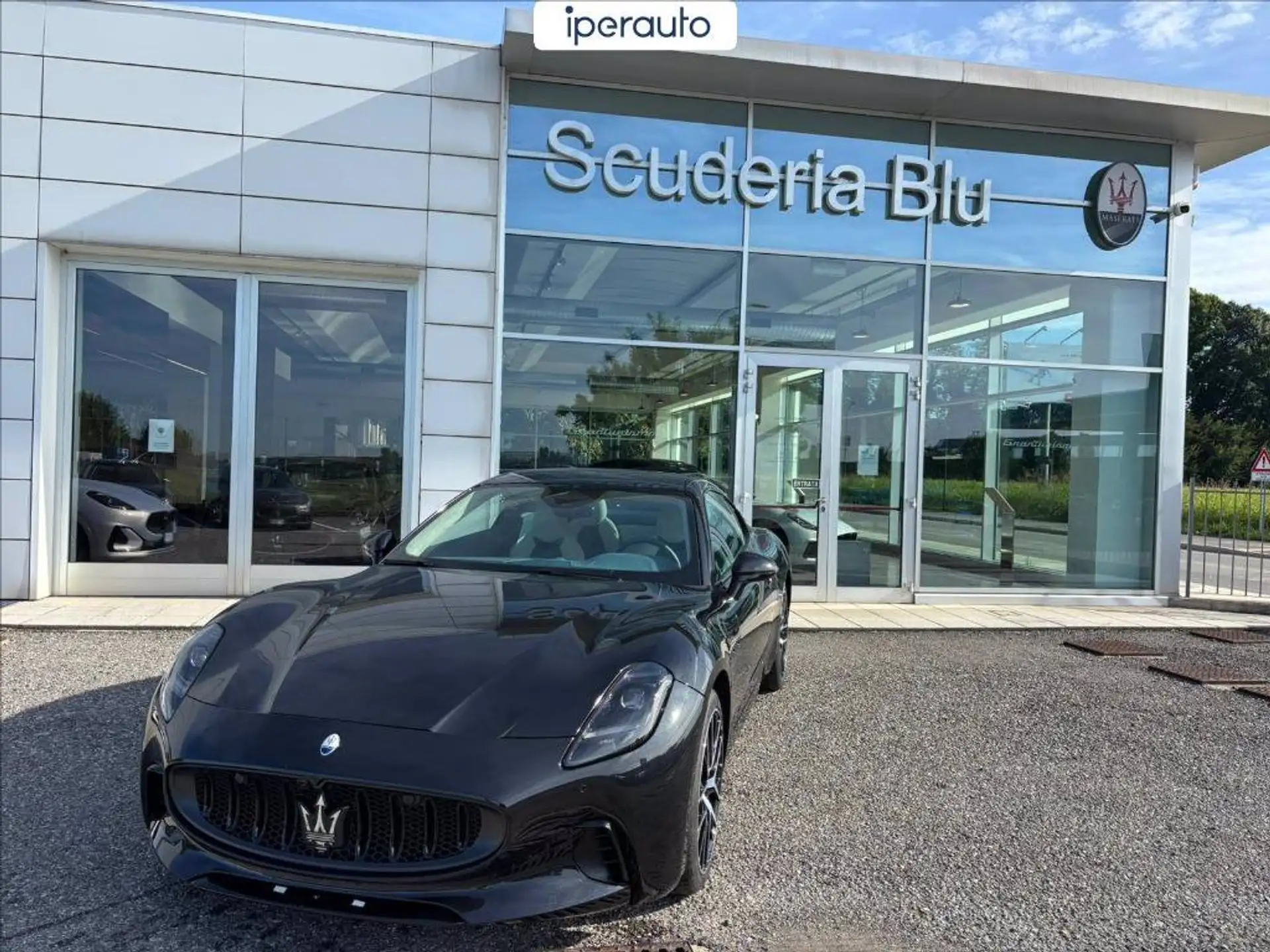 마세라티 Maserati GranTurismo 2025 블랙 사진 2