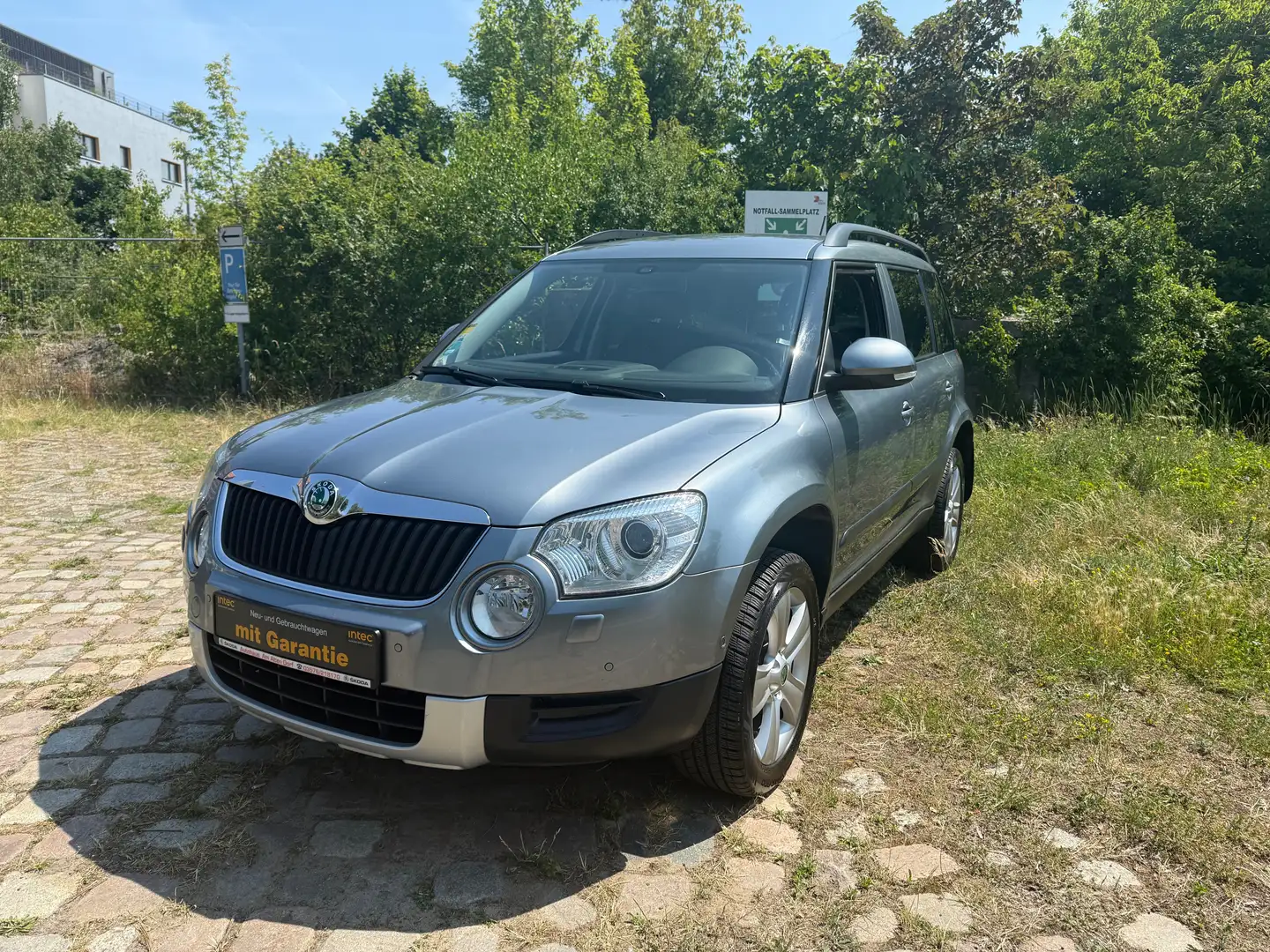 Skoda Yeti Elegance Plus Edition 4x4 Gris - 2