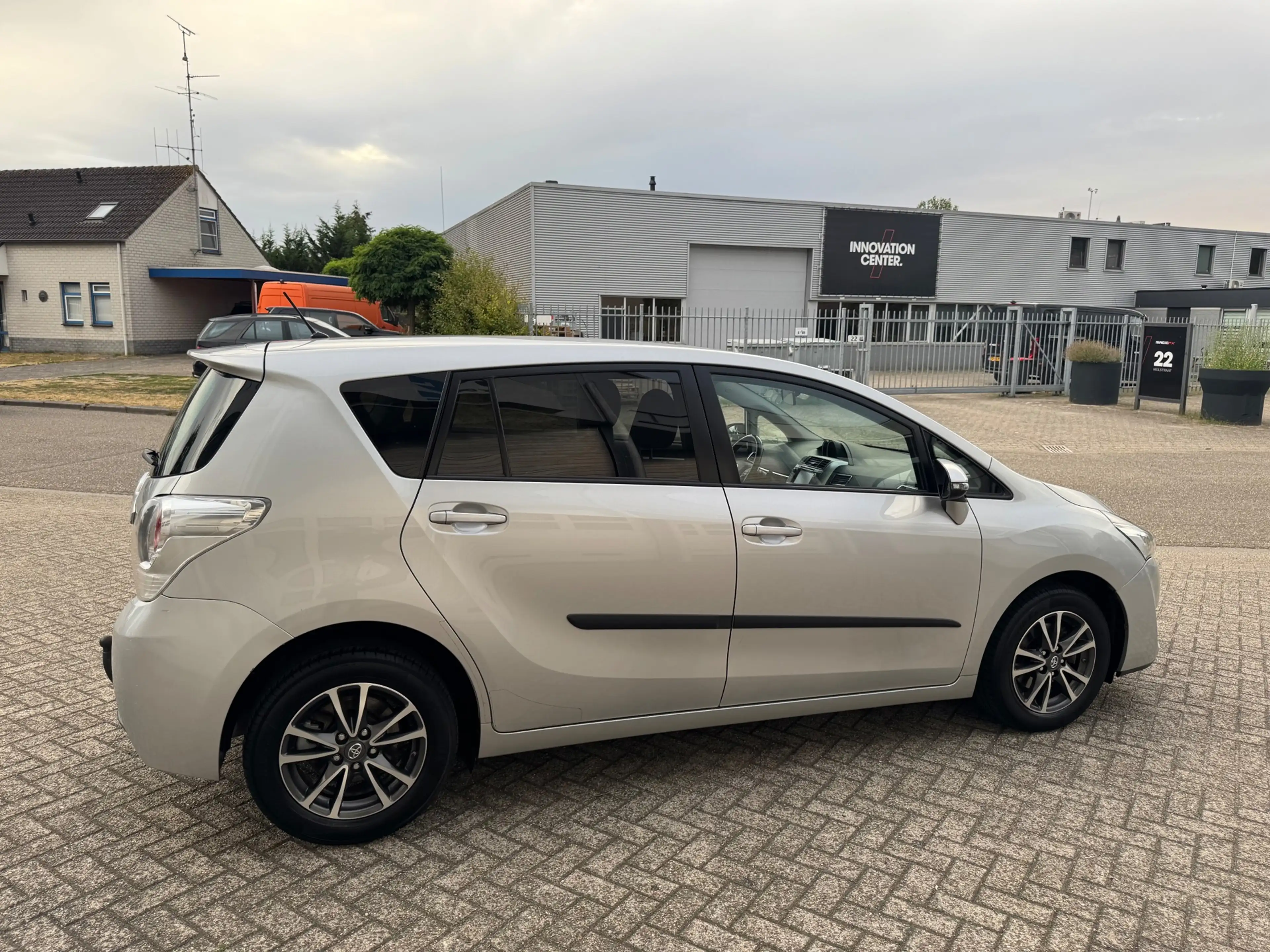 Toyota Verso 1.8 VVT-i Business Limited AUTOMAAT,Camera,Trkhaak — photo 9