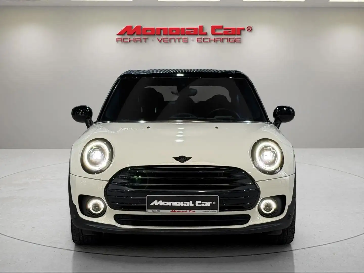 MINI Cooper Clubman Mini Clubman 1.5 *CARPLAY * GPS * CLIM * Wit - 2