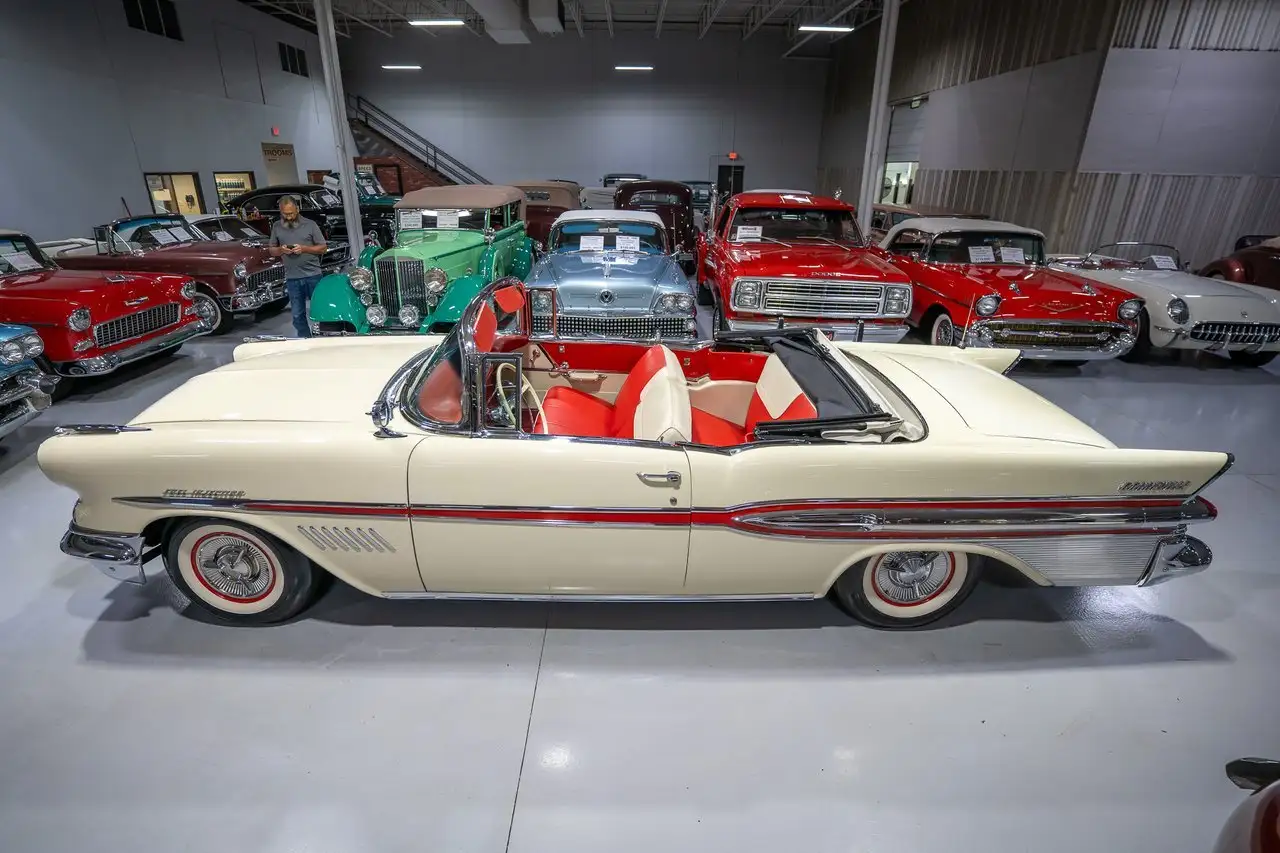 Pontiac Bonneville Convertible, foto 12