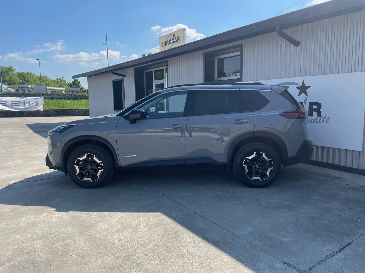 Nissan X-Trail X-Trail 1.5 e-power N-Trek e-4orce 4wd auto Gris - 2