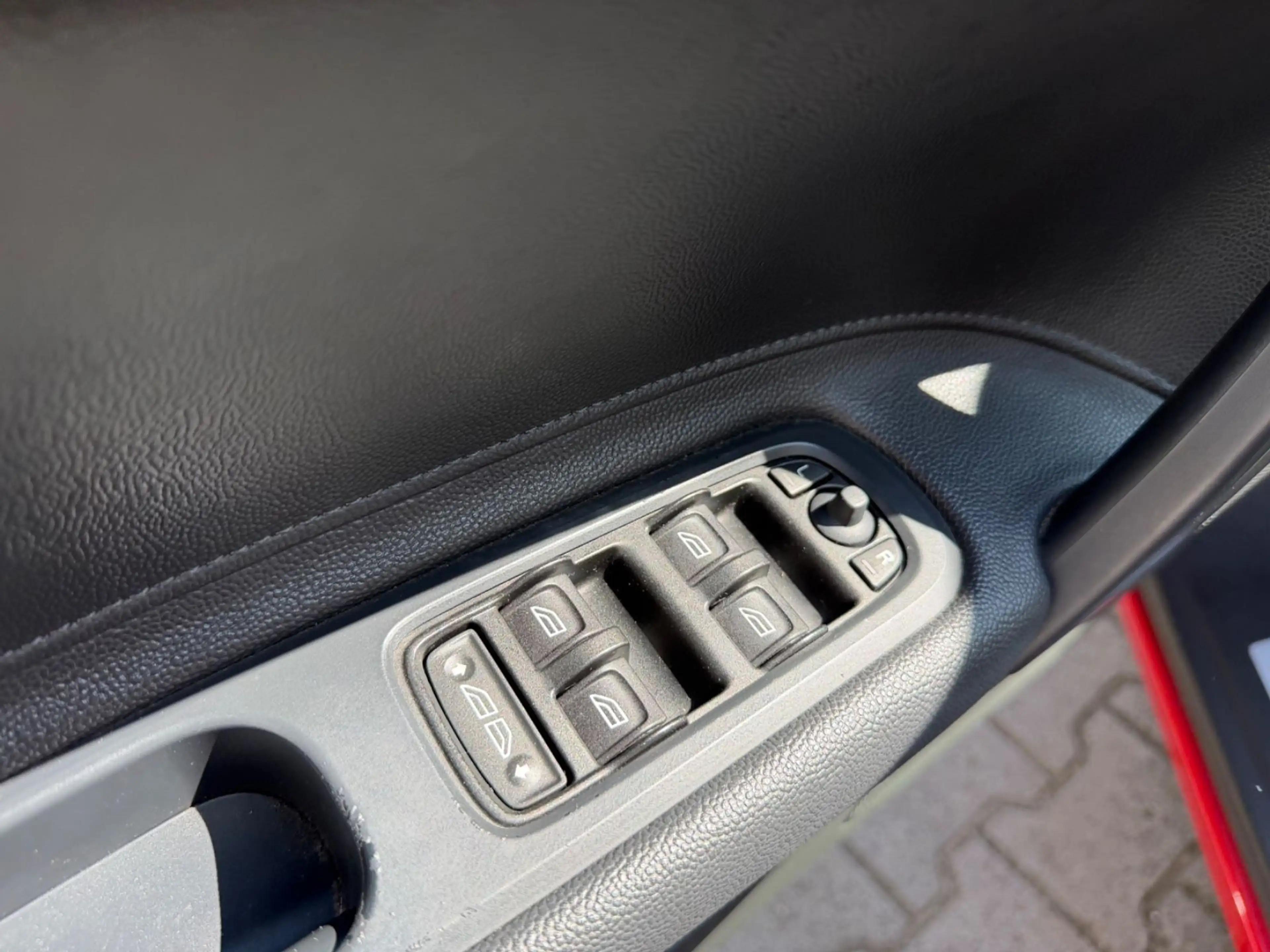 Volvo C70 Cabriolet 2.0 D Kinetic/LEDER/6 GANG/TEMPOMA — photo 10