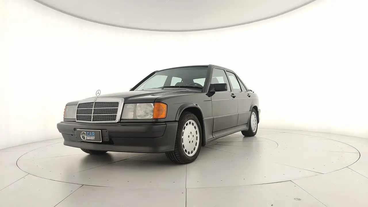 Mercedes-Benz E190 2.3 16V, foto 1