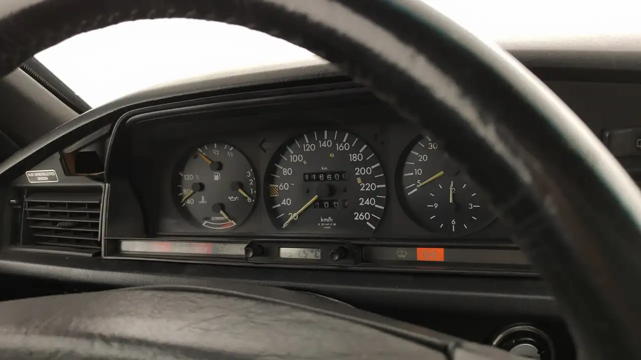 Mercedes-Benz E190 2.3 16V, foto 6
