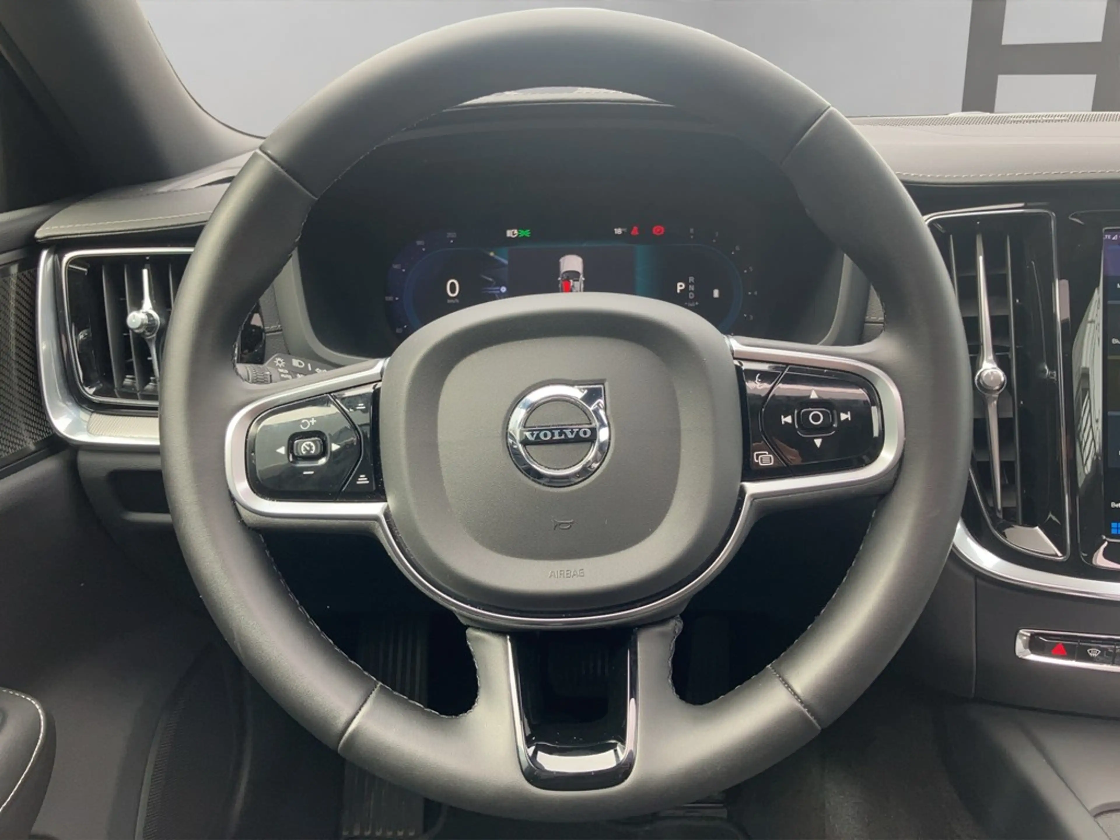 Volvo S60 Lim. Ultimate Dark AWD — photo 12