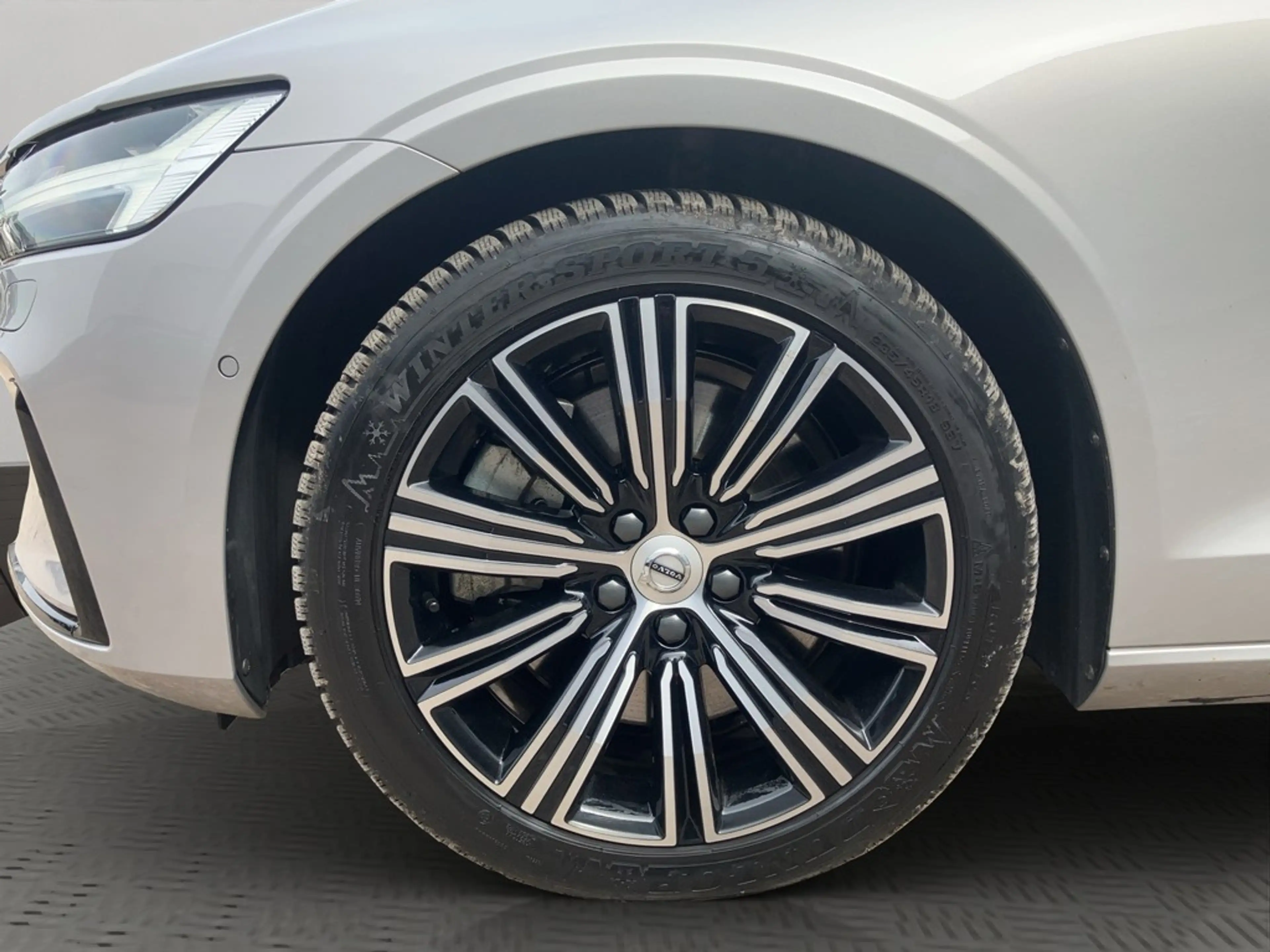 Volvo S60 Lim. Ultimate Dark AWD — photo 3