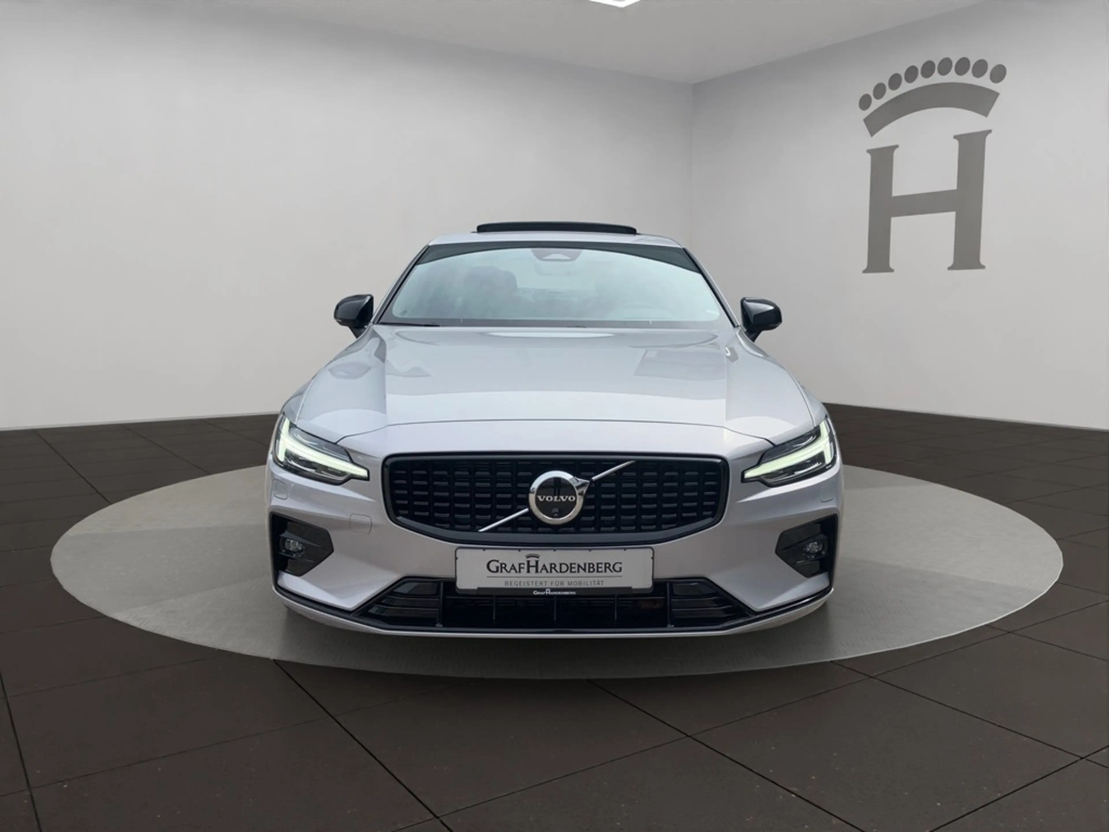 Volvo S60 Lim. Ultimate Dark AWD — photo 9
