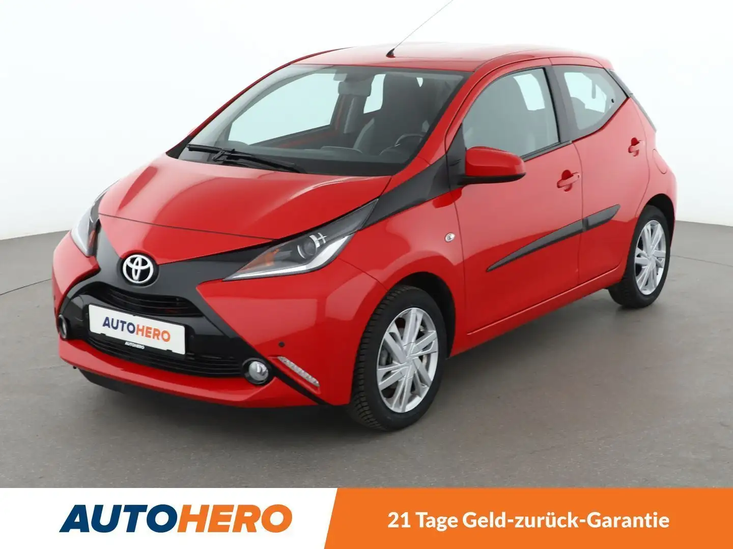 Toyota Aygo 1.0 X-Play Touch*KAMERA*KLIMA*WENIG-KM*GARANTIE* Rot - 1