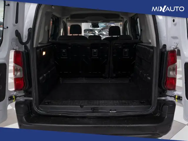 Peugeot Rifter view 6