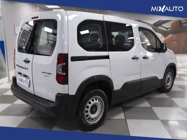 Peugeot Rifter view 5