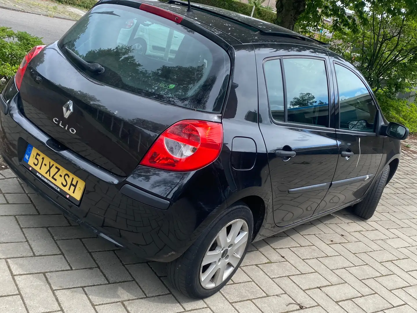 Renault Clio Clio 1.2-16V Bns Line Zwart - 1