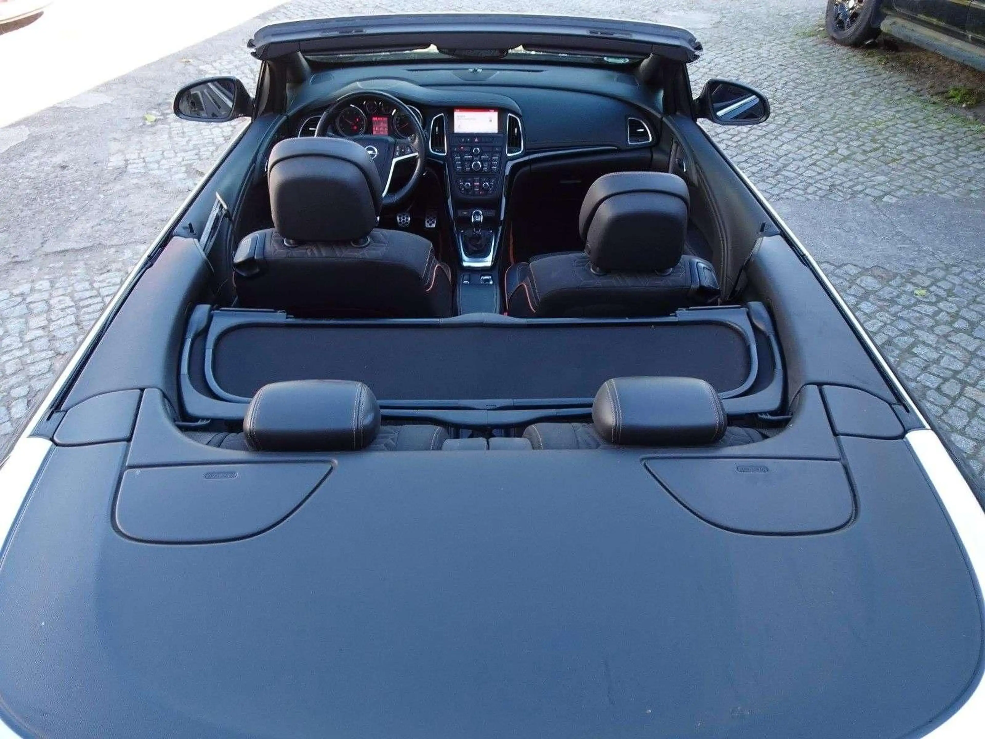 Opel Cascada Innovation ecoFlex 2.0CDTI 143kW,NAV-SHZ — photo 12