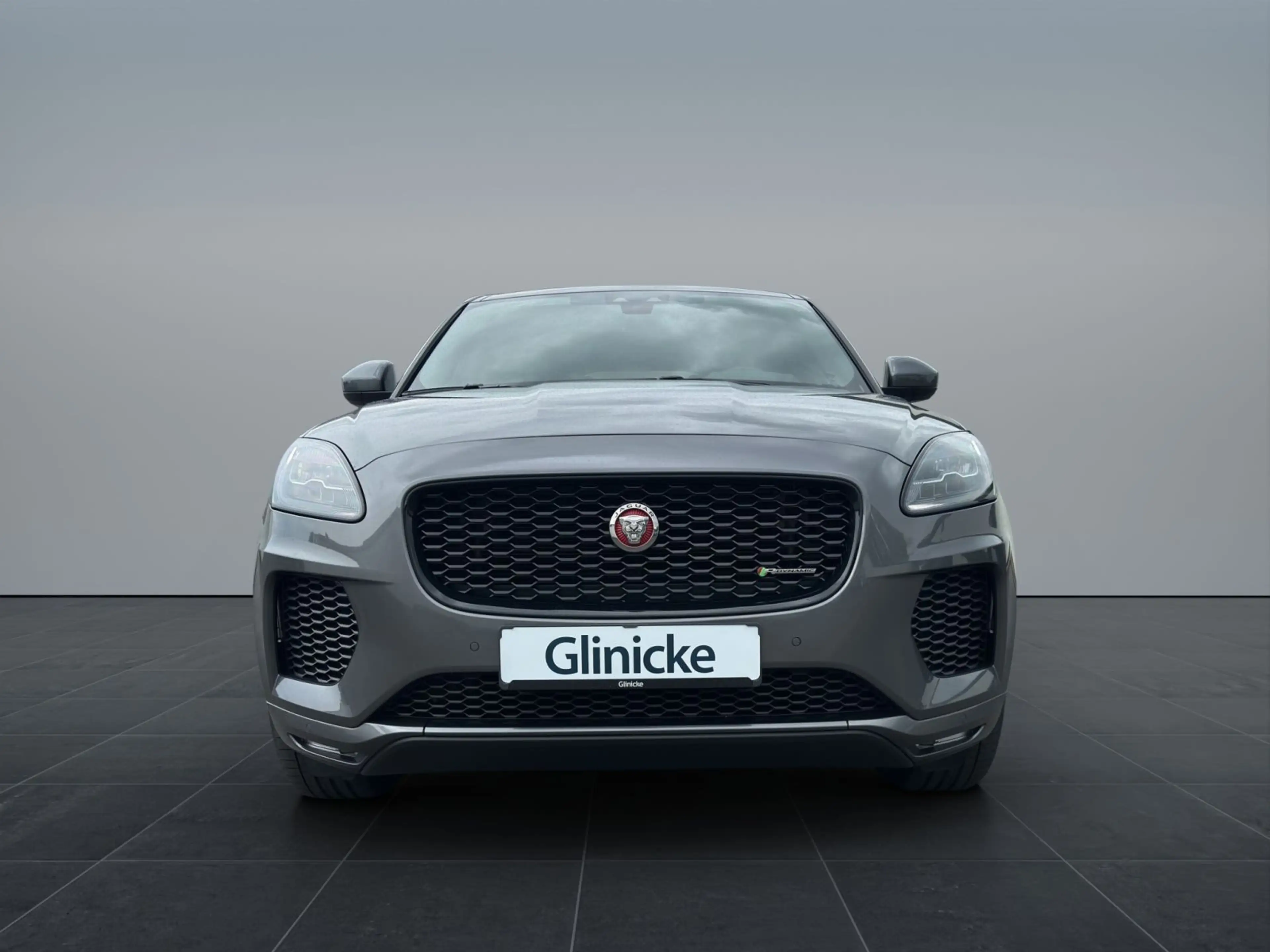 Jaguar E-Pace E-PACE D180 R-Dynamic SE WinterPaket 19 Zoll LED — photo 8
