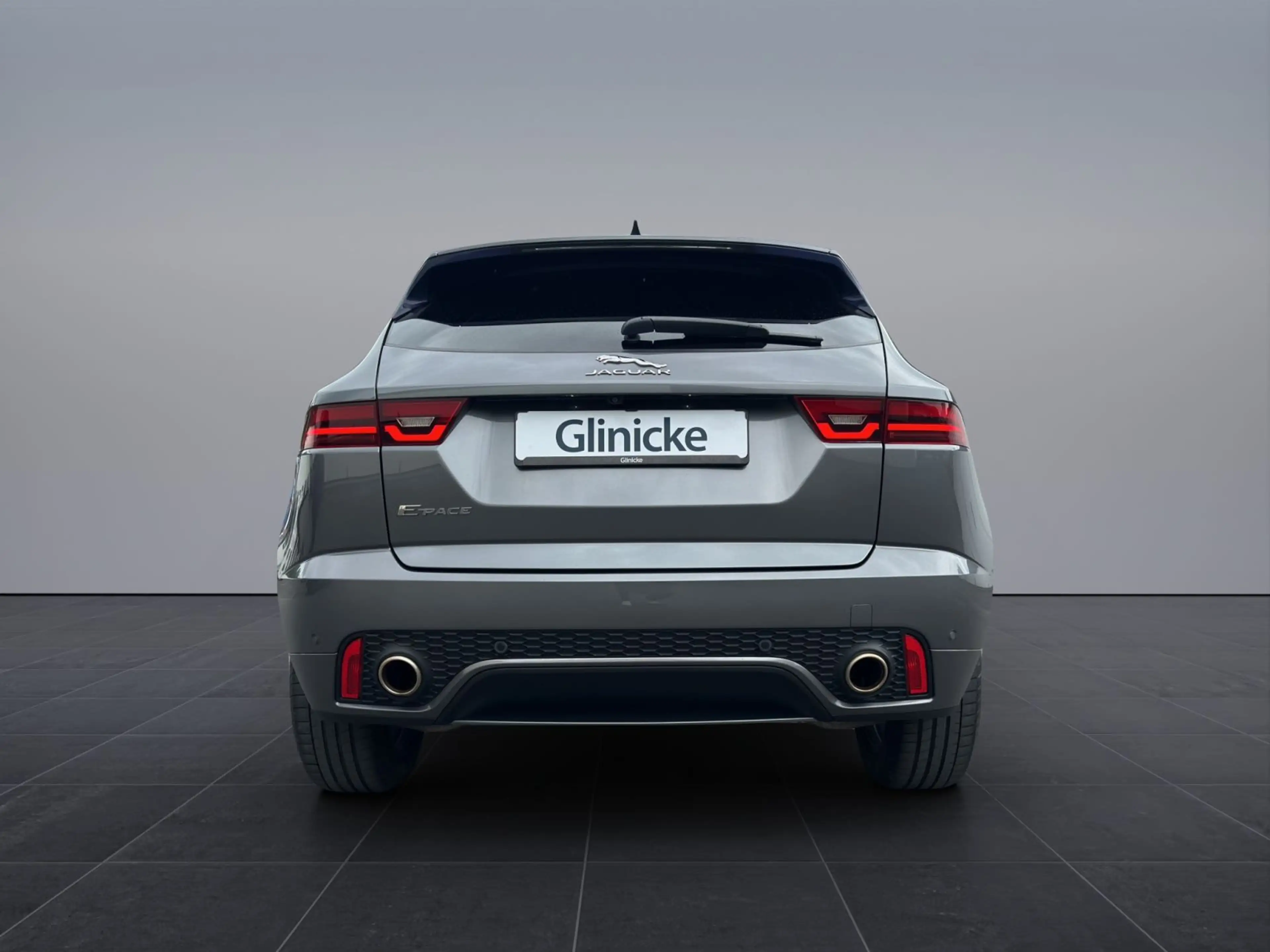 Jaguar E-Pace E-PACE D180 R-Dynamic SE WinterPaket 19 Zoll LED — photo 7