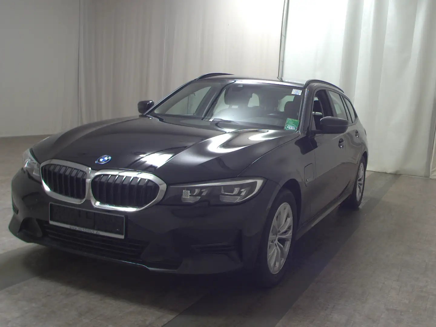 BMW 320 e Touring Navi LC Prof. LED PDC Shz Schwarz - 2