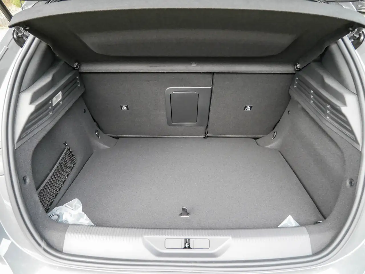 Peugeot 308 1.2 GT EAT8 130 SHZ AKTIVSITZE MATRIX-LED — معرض صور السيارة 23