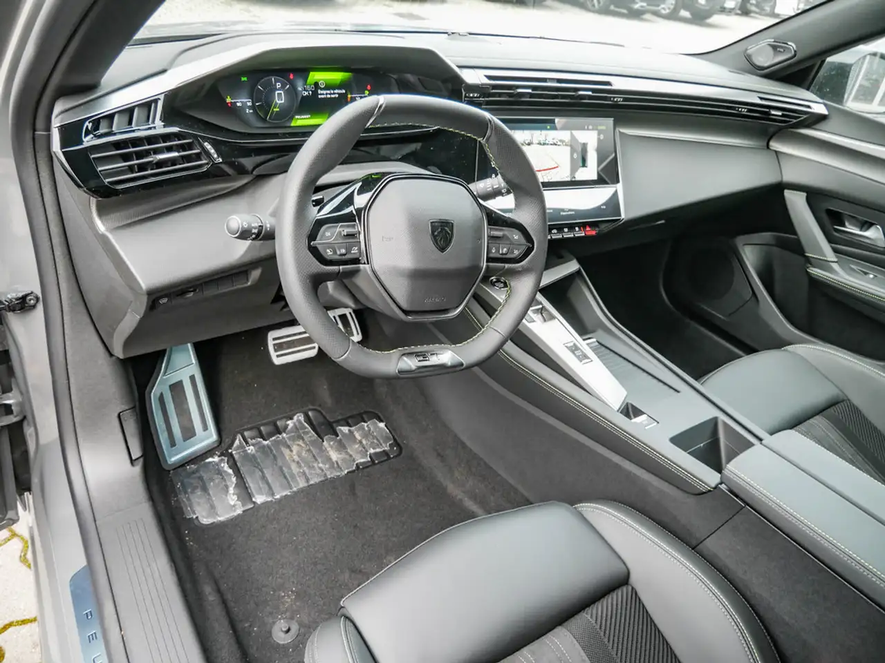 Peugeot 308 1.2 GT EAT8 130 SHZ AKTIVSITZE MATRIX-LED — معرض صور السيارة 25