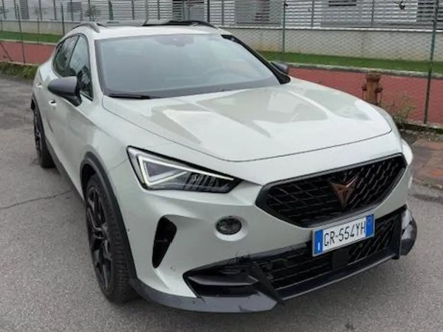 CUPRA Formentor VZ5 Formentor 2.5 tsi VZ5 Taiga Grey 4drive 390cv dsg Blanco - 2