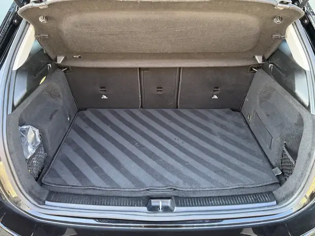 Mercedes-Benz B-Class view 13