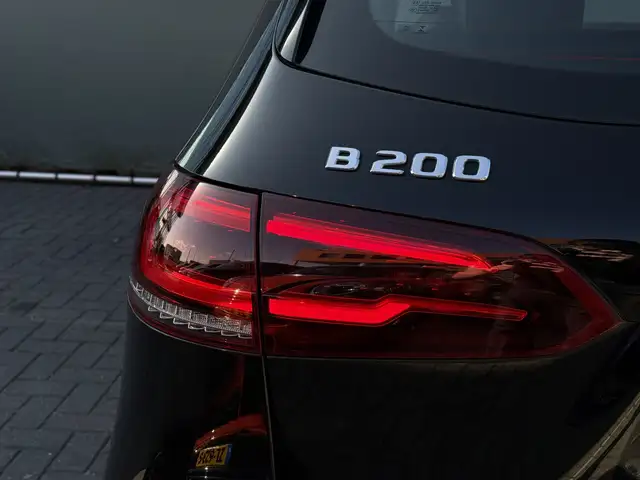 Mercedes-Benz B-Class view 12