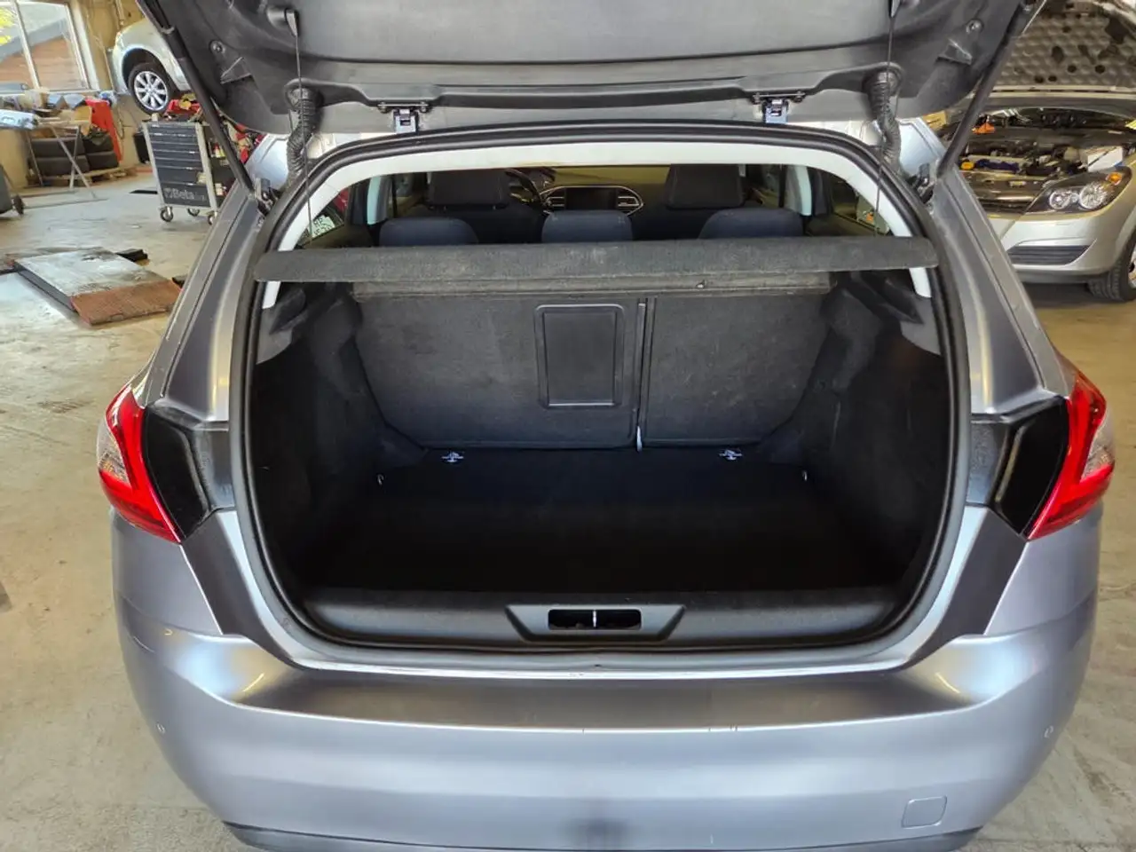 Peugeot 308 308 — photo 2