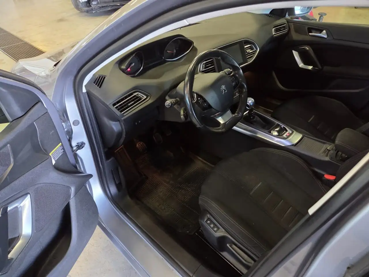 Peugeot 308 308 — photo 5