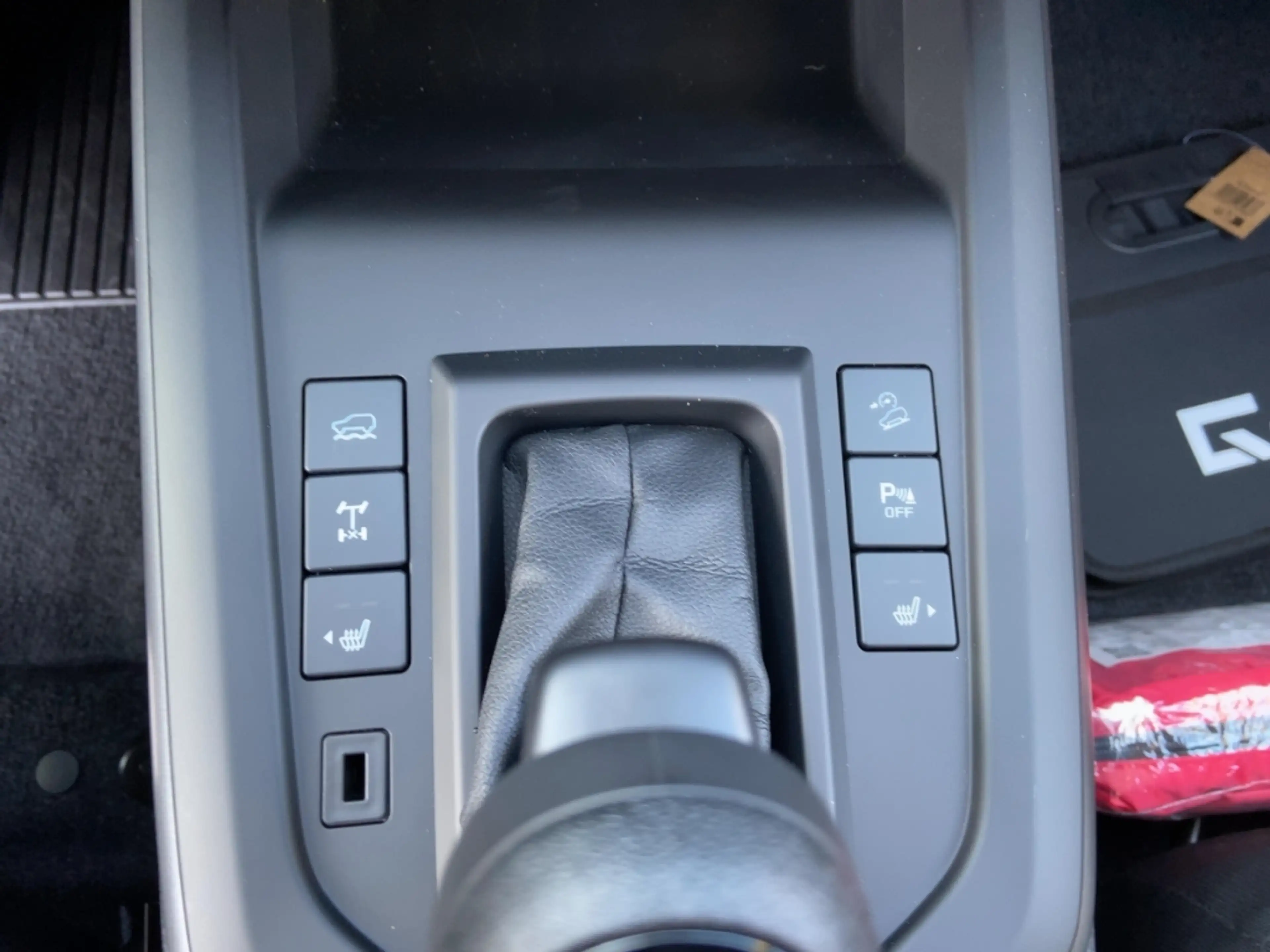 Isuzu D-Max Double Cab 4x4 LS 163PS Automatik/Winter/RFK — photo 15