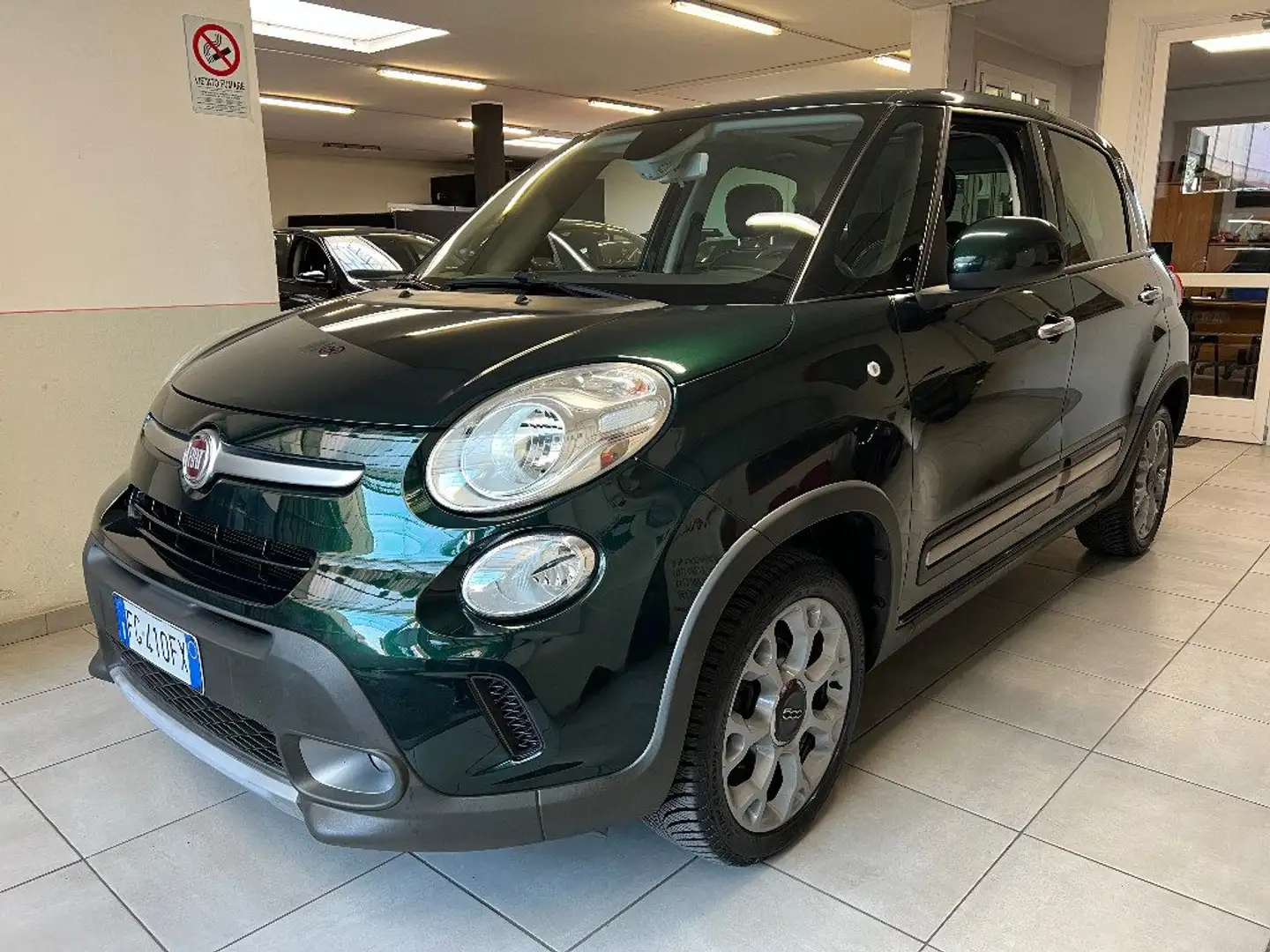 Fiat 500L 1.3 Multijet 95 CV Trekking Groen - 1