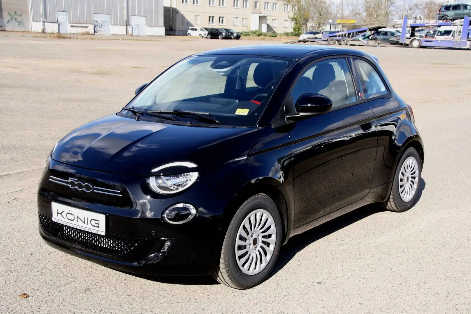 Fiat 500 Elektro RED MY25 Komfortpaket Automatik Schwarz - 1