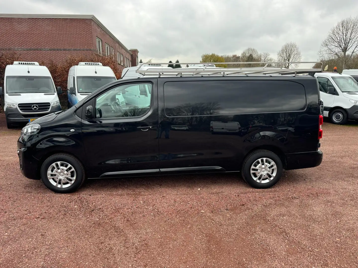 Opel Vivaro 2.0 CDTI L3H1 Uitgeleefde auto Export! Negro - 2