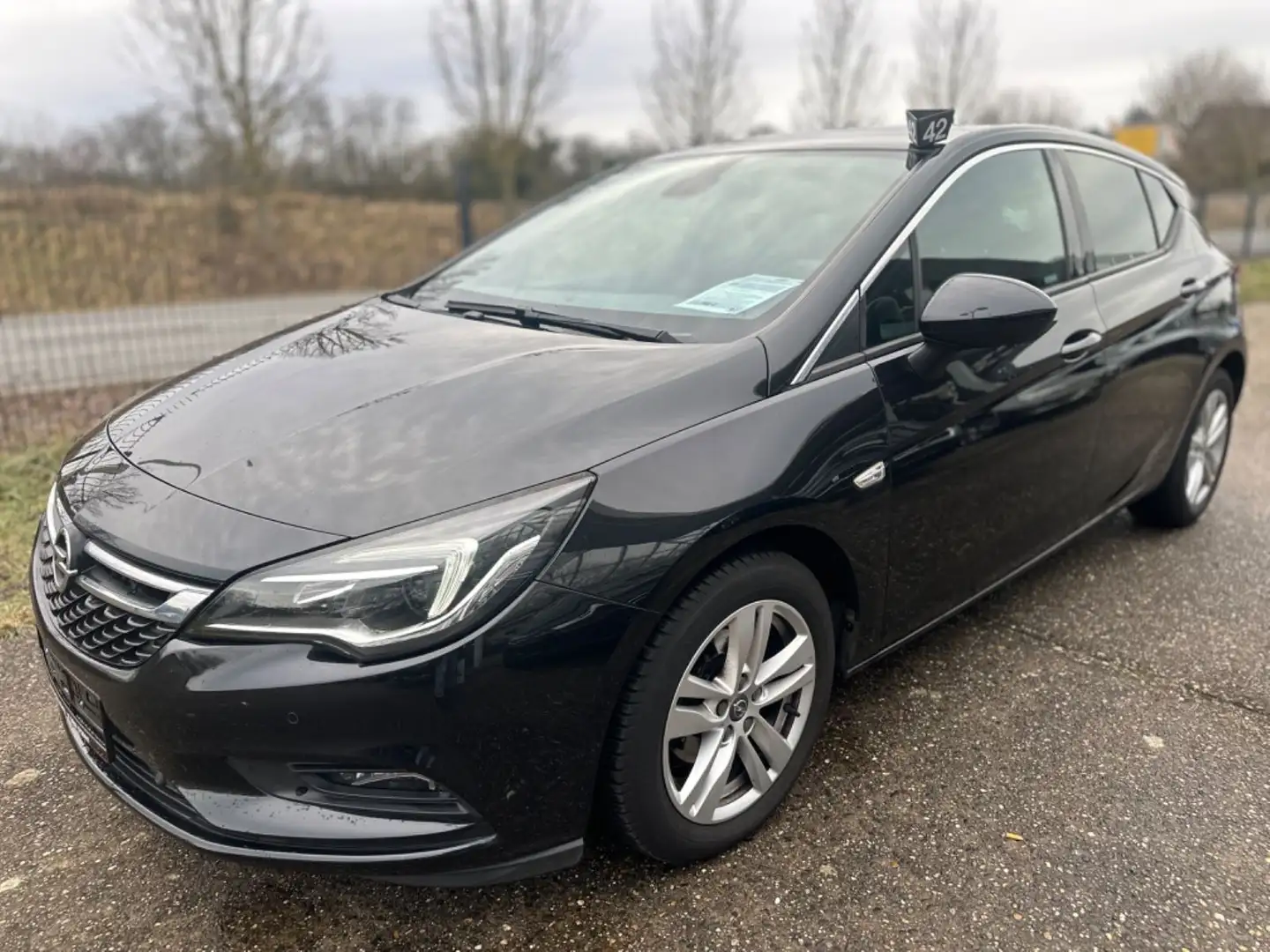 Opel Astra K Dynamic * GARANTIE * 2.HAND * NAVI * Schwarz - 1
