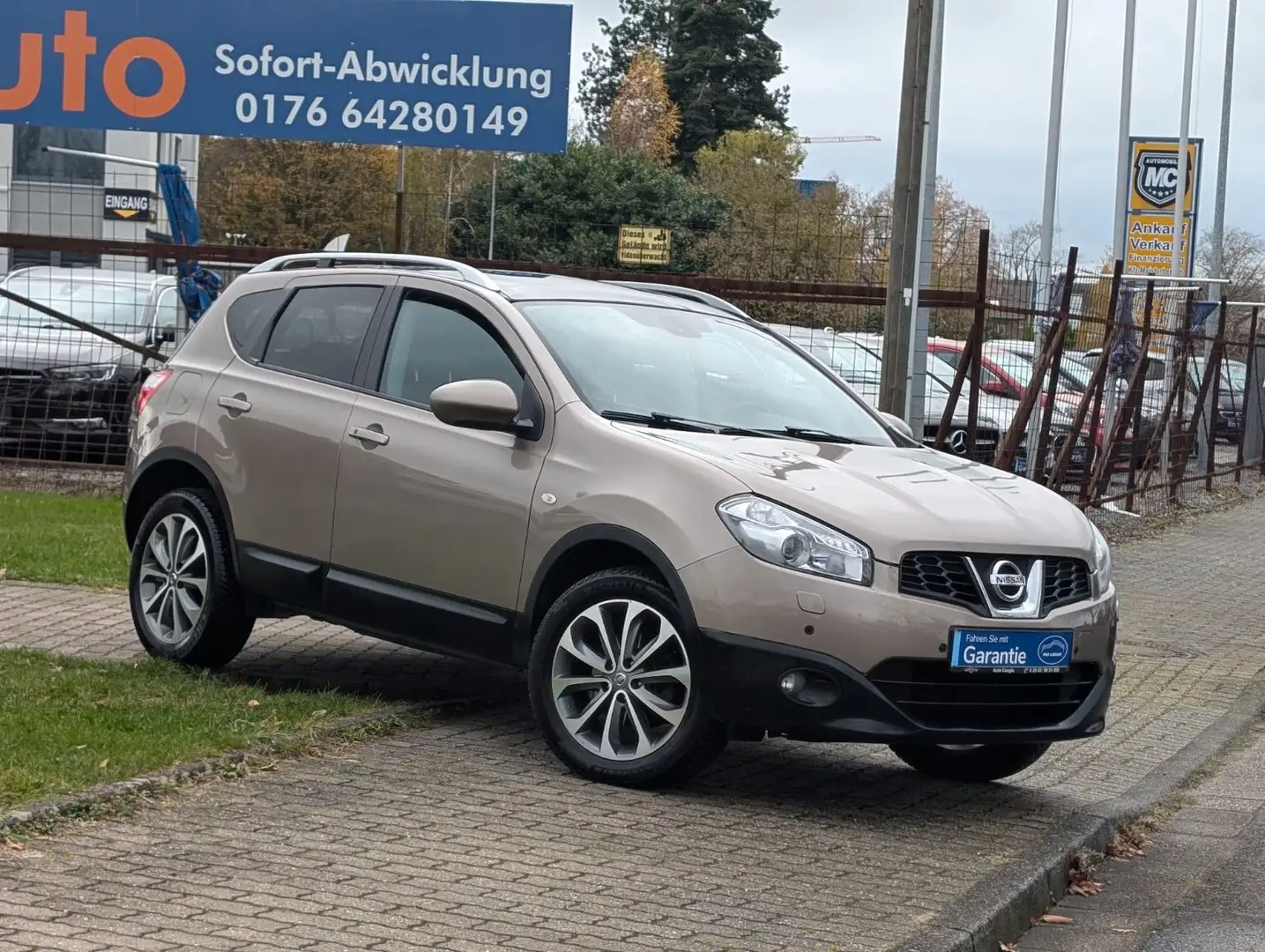 Nissan Qashqai Tekna*PANORAMA-DACH*TEMPOMAT*KAMERA ! Hnědá - 2