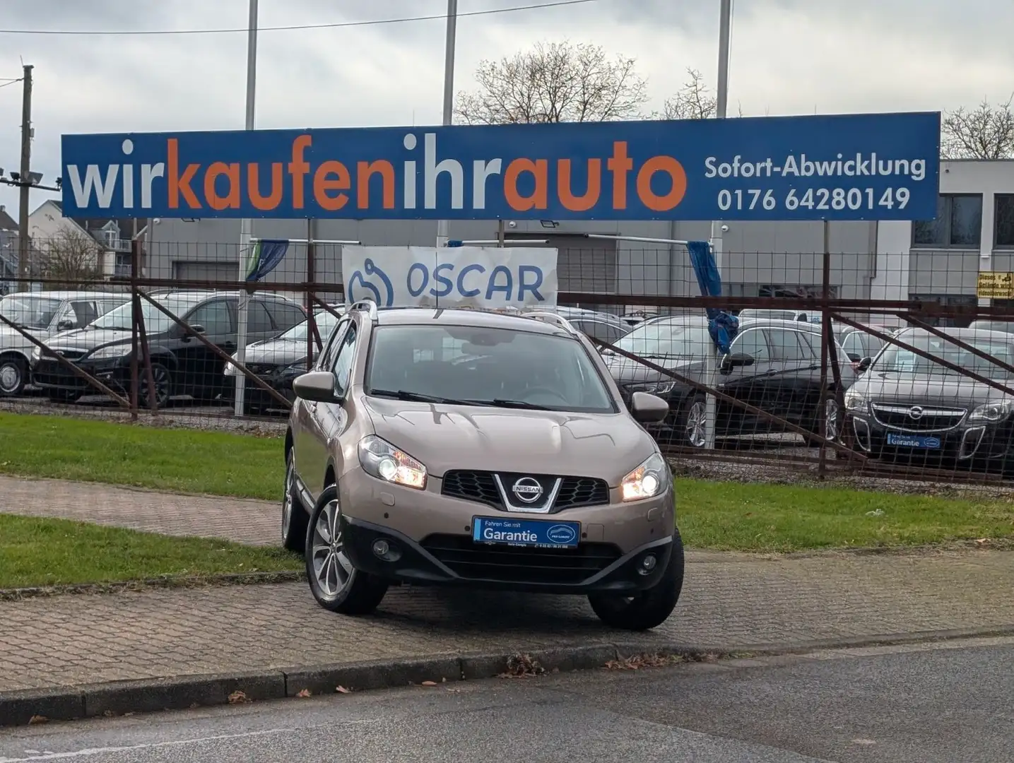 Nissan Qashqai Tekna*PANORAMA-DACH*TEMPOMAT*KAMERA ! Hnědá - 1