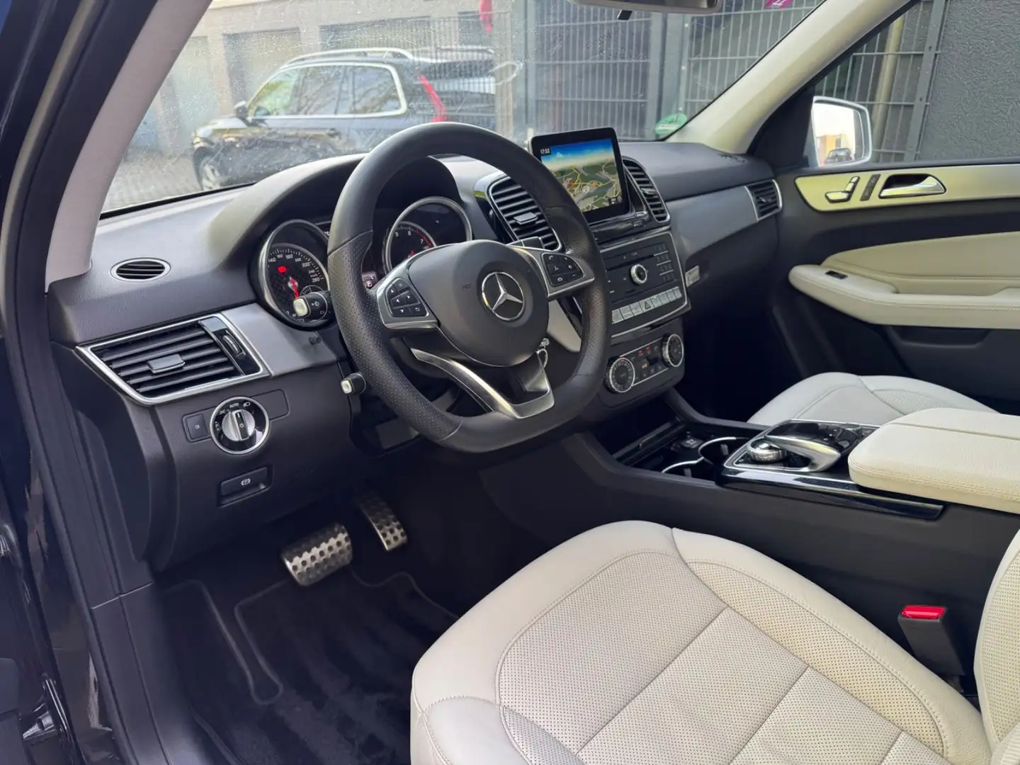 Mercedes-Benz GLE 43 AMG 4Matic 1 Hand  Top Zustand Unfallfrei Noir - 1
