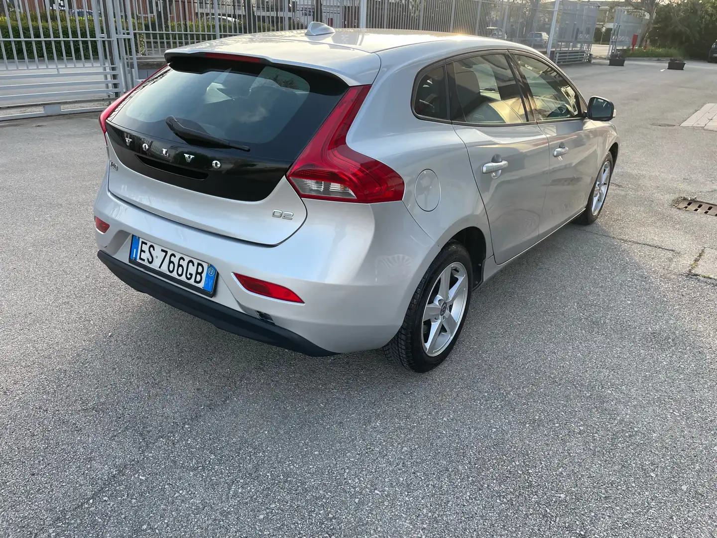 Volvo V40 1.6 d2 Momentum - 2