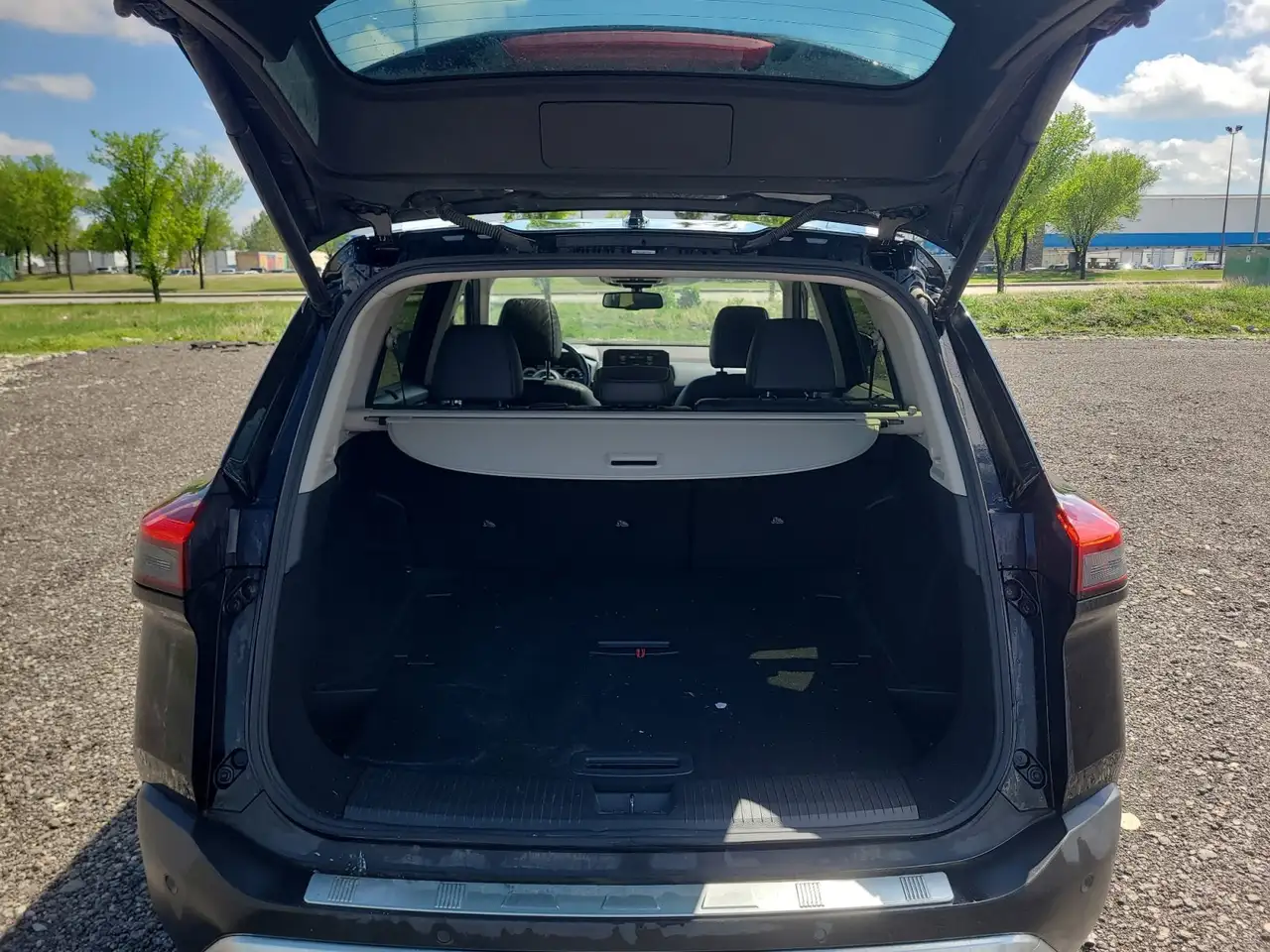 Nissan Rogue снимка Nissan Rogue