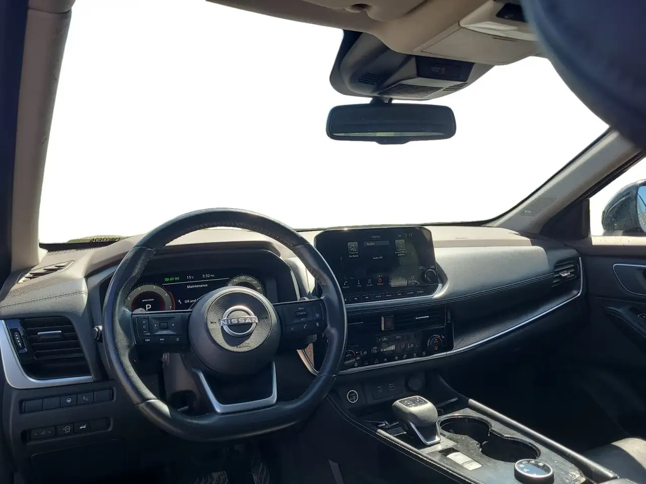 Nissan Rogue снимка Nissan Rogue
