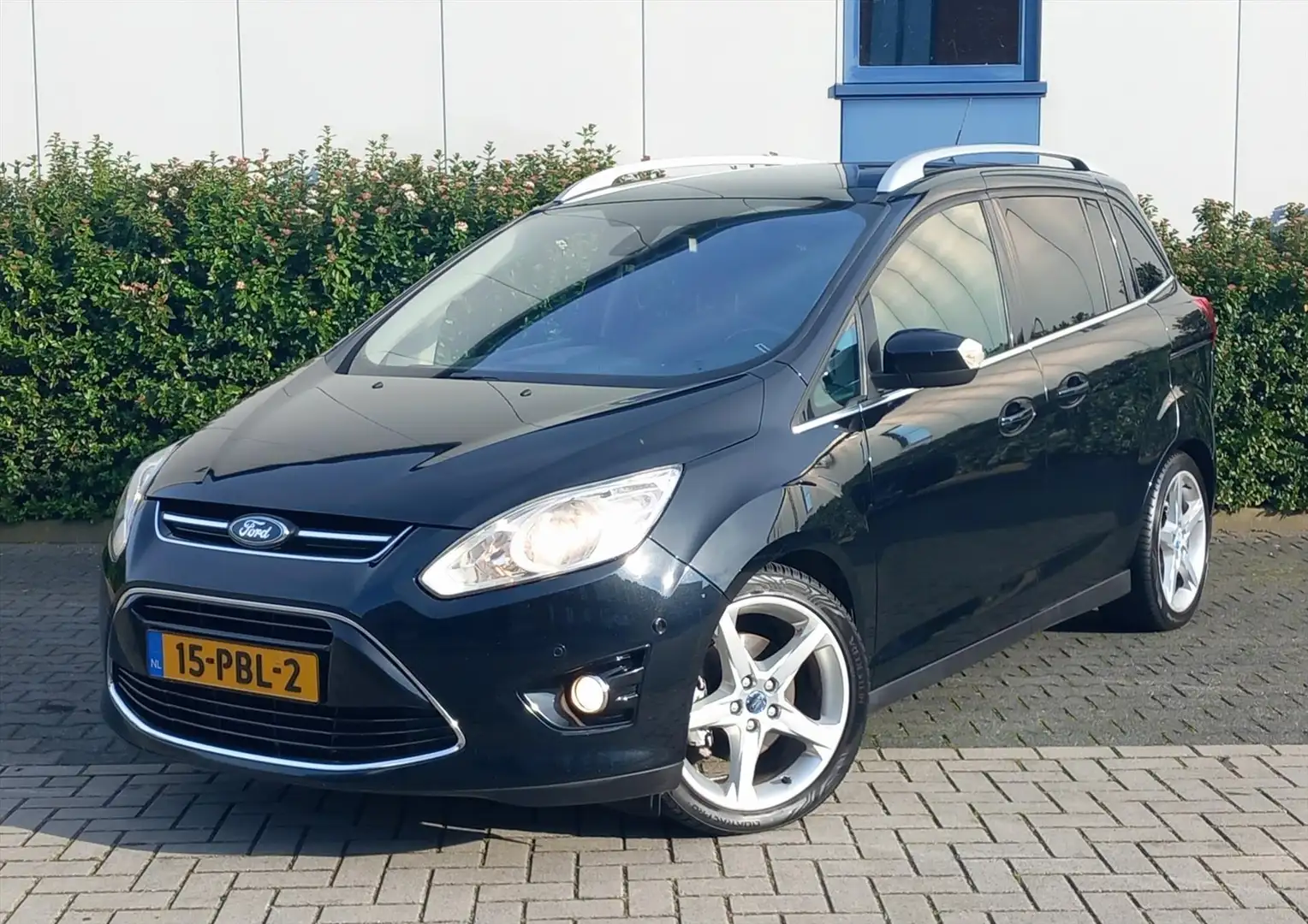 Ford Grand C-Max 1.6 EcoBoost 150pk Titanium Zwart - 1