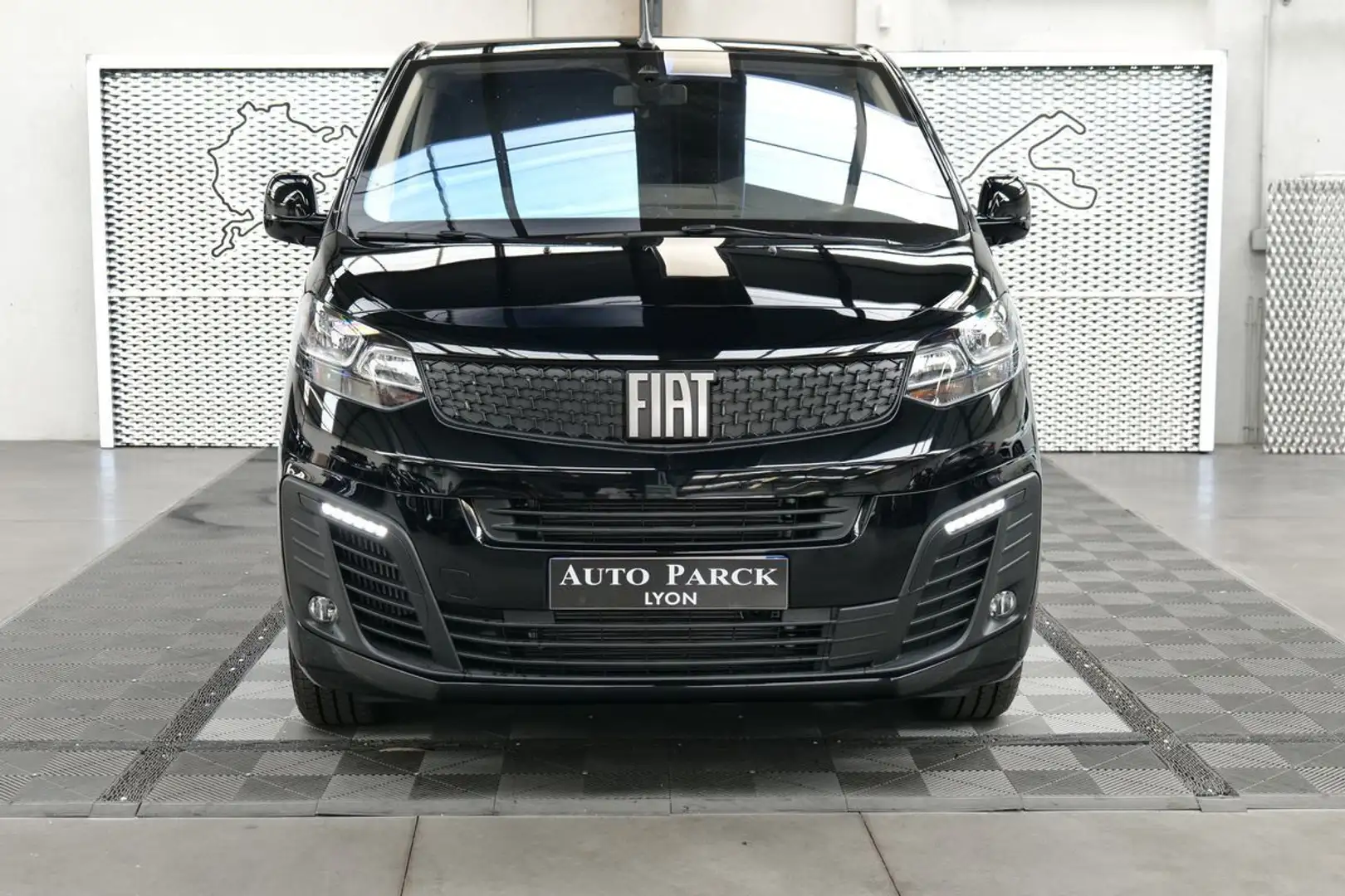 Fiat Scudo fg long 2.0 multijet 180ch bva pro lounge 6 places Noir - 2