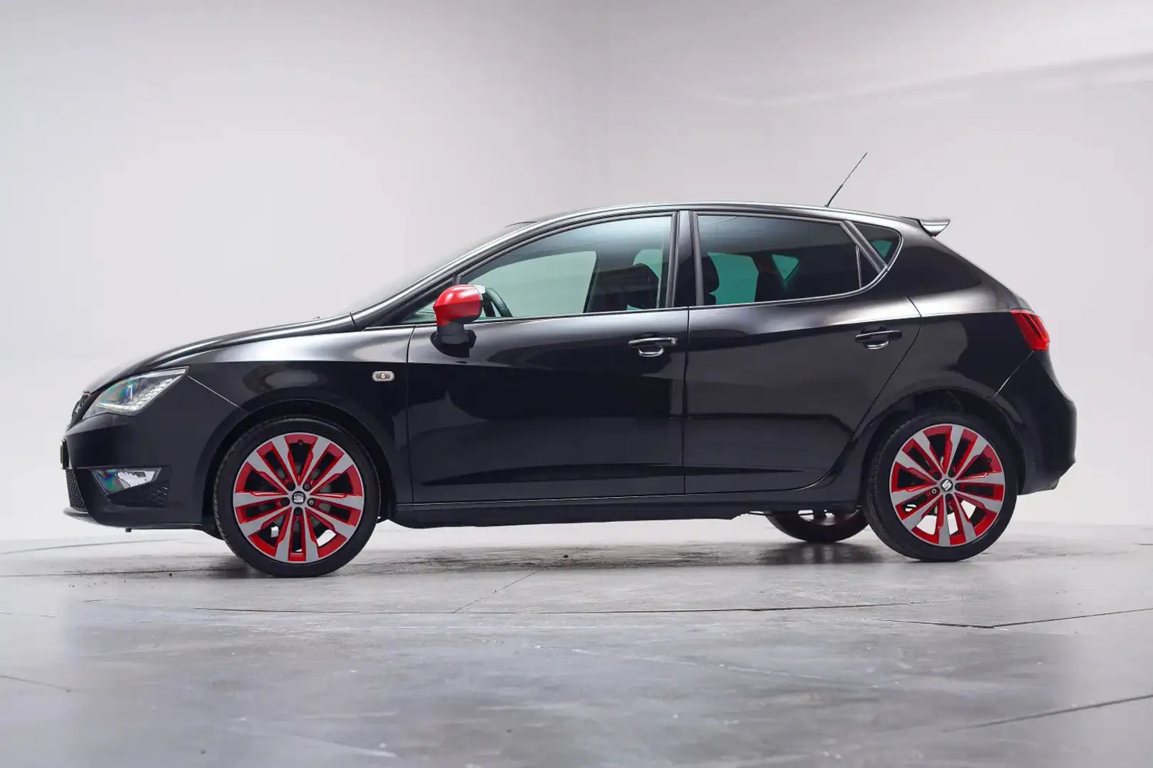 SEAT Ibiza 1.0 EcoTSI FR Connect [ airco cruise navi ] Schwarz - 2